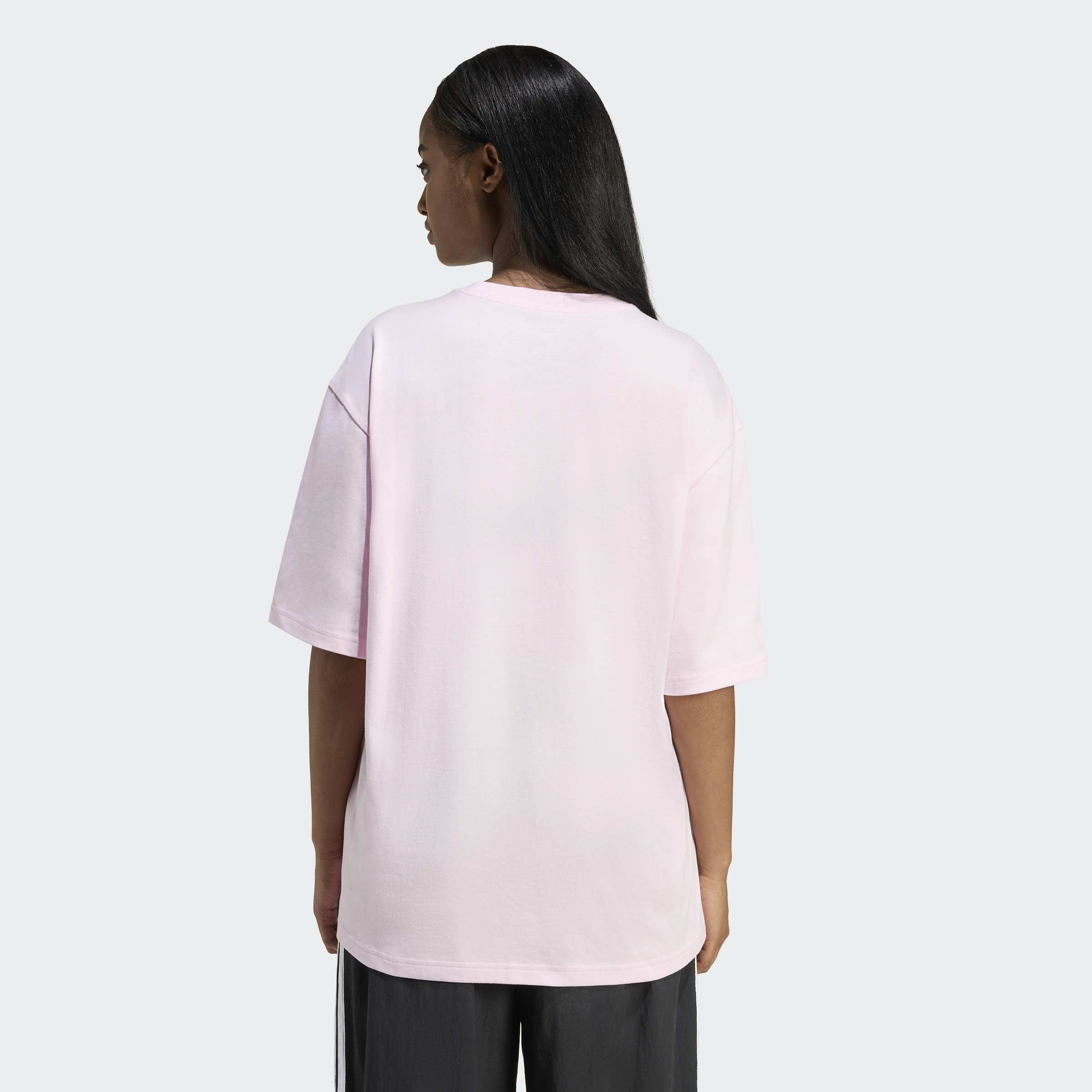 اديداس - تيشيرت نسائي بأكمام قصيرة مطبوع عليه رسومات من هاوس أوف تيرو-sports-women-clothing-tshirtsandvests-image-3