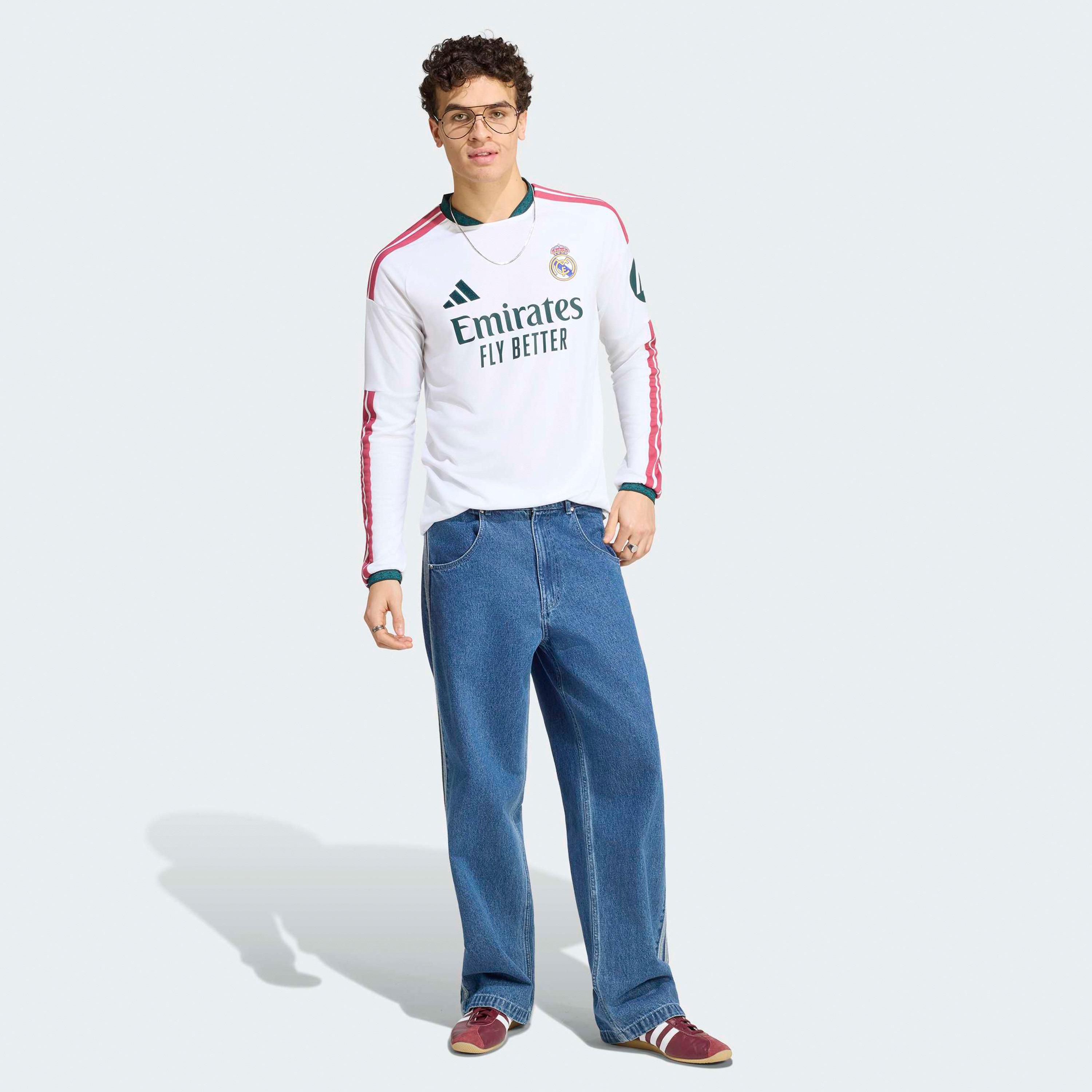 اديداس - قميص ريال مدريد موسم 26/27 الأساسي للرجال-men-clothing-sportswearandactivewear-tshirtsandpolos-image-2