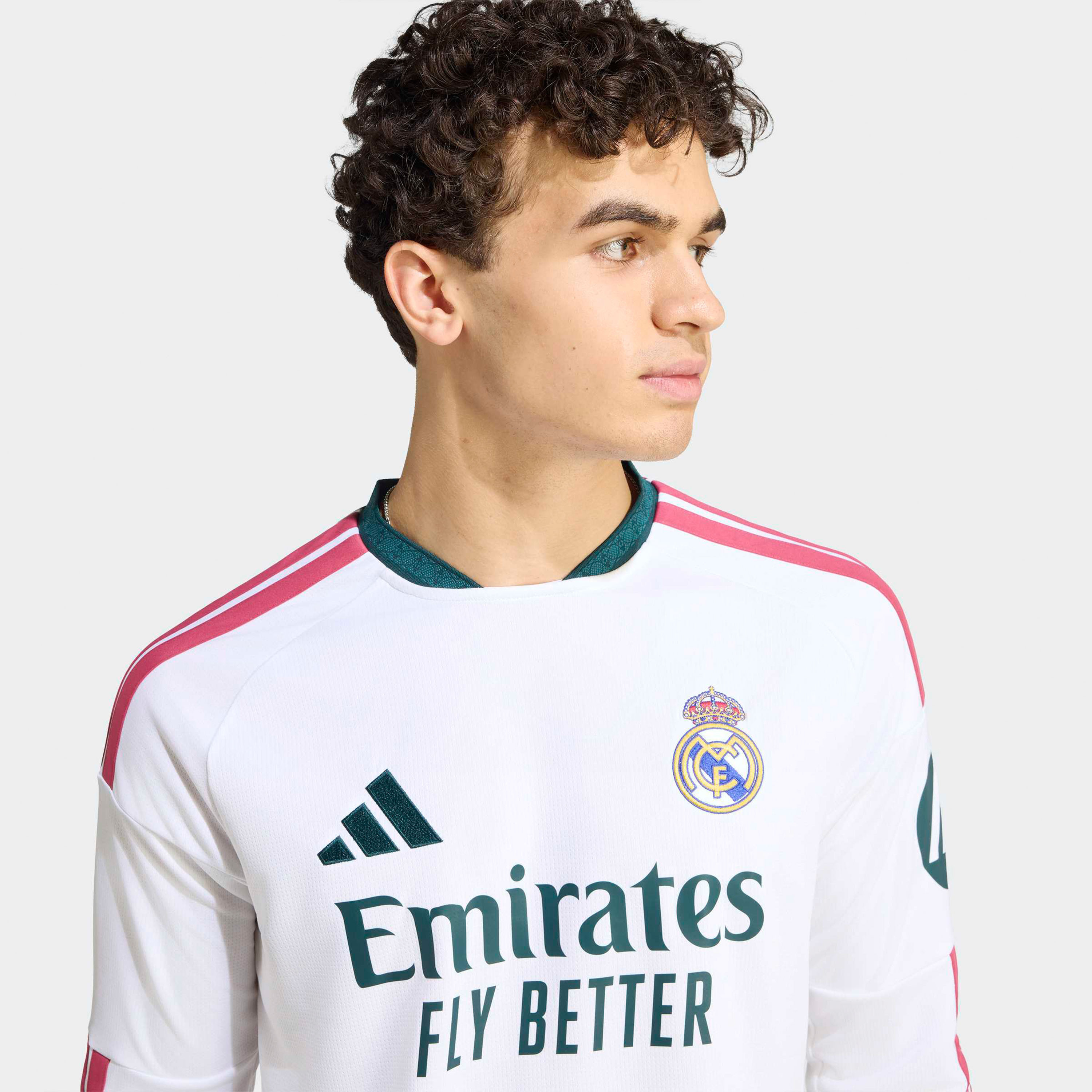 اديداس - قميص ريال مدريد موسم 26/27 الأساسي للرجال-men-clothing-sportswearandactivewear-tshirtsandpolos-image-5