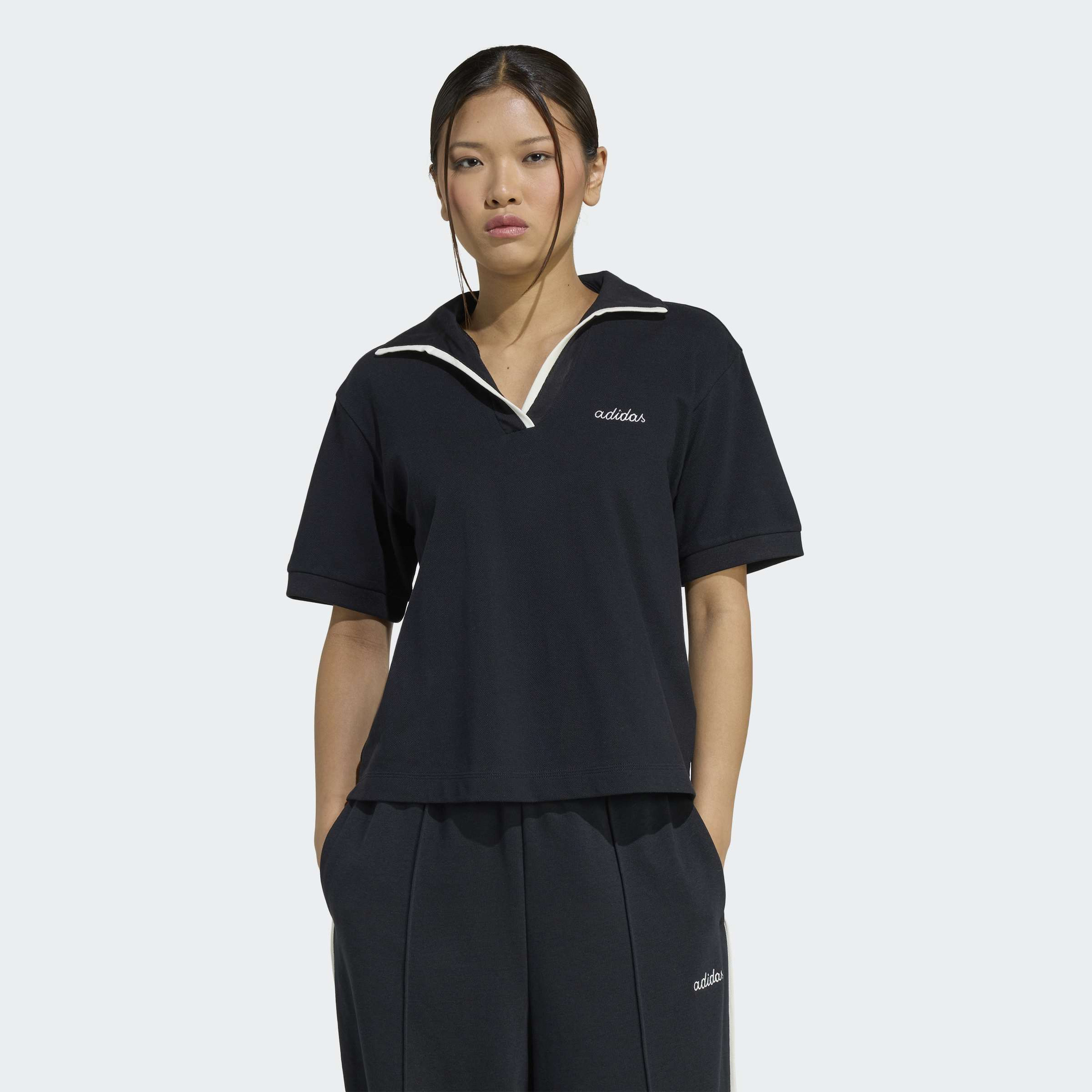 اديداس - قميص بولو نسائي موسمي أساسي من كولوربوب برسومات مطرزة-sports-women-clothing-tshirtsandvests-image-1