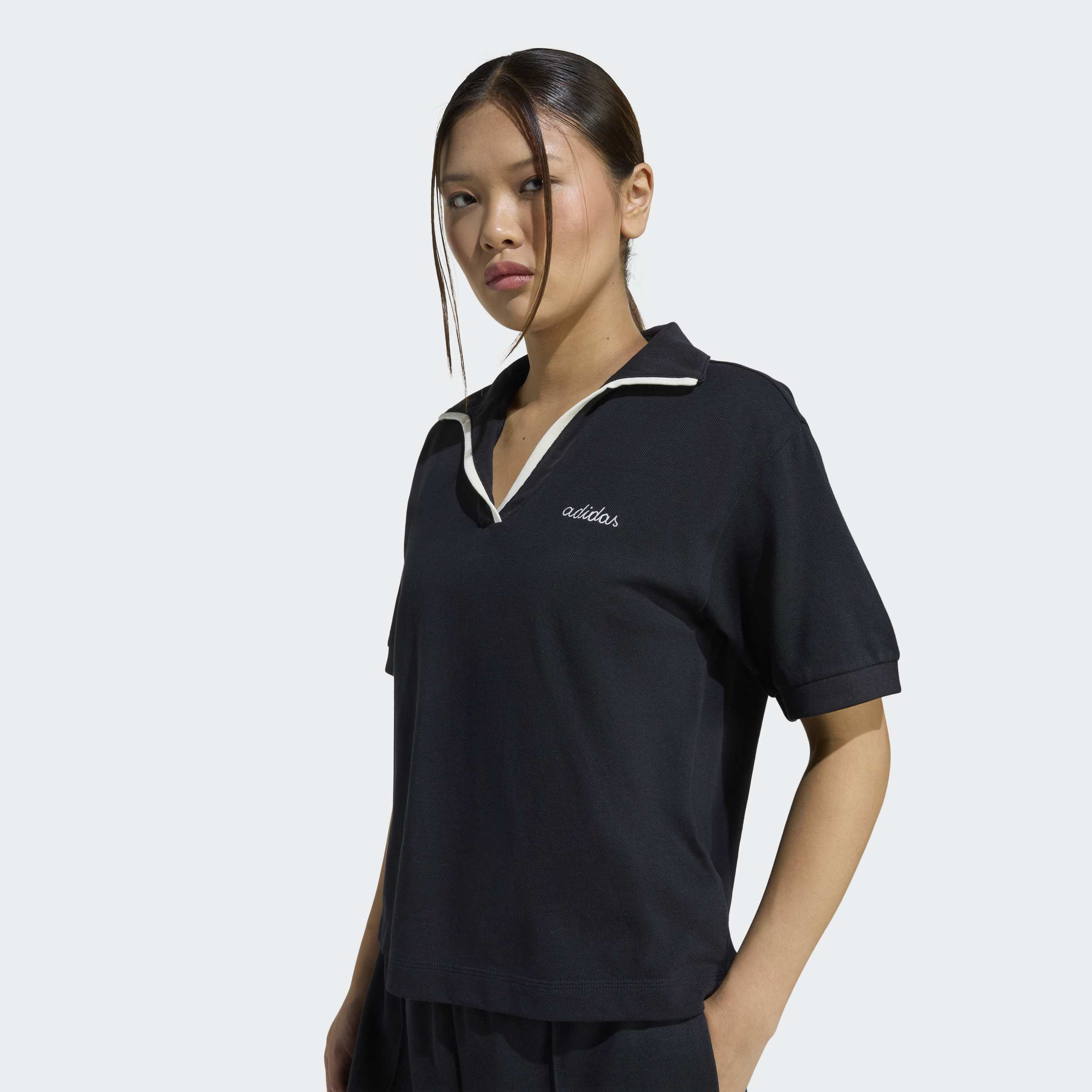 اديداس - قميص بولو نسائي موسمي أساسي من كولوربوب برسومات مطرزة-sports-women-clothing-tshirtsandvests-image-4