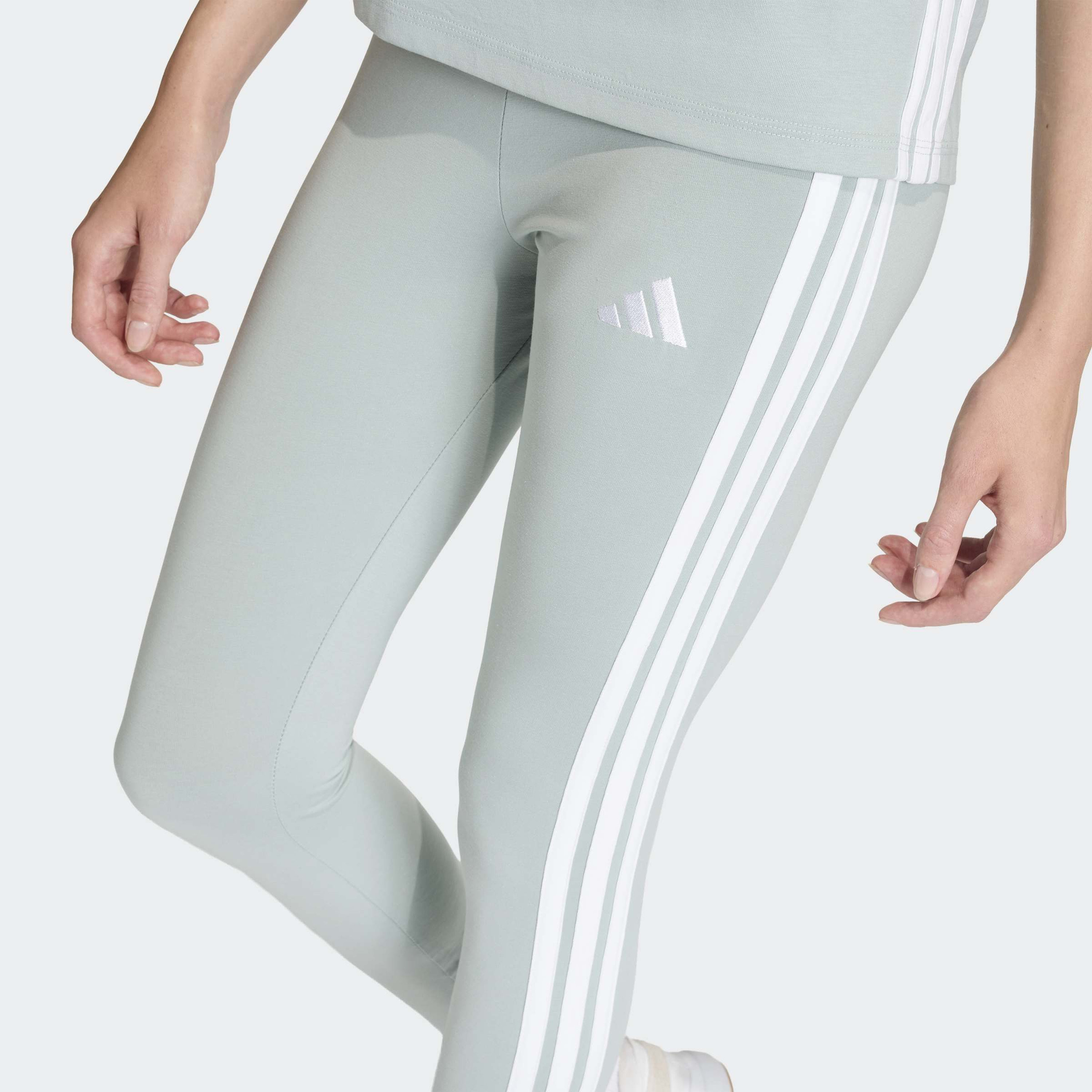 أديداس - ليجنز قطني نسائي إسينشالز بثلاثة خطوط JE0067 | OE-women-clothing-sportswearandactivewear-bottoms-leggings-image-16