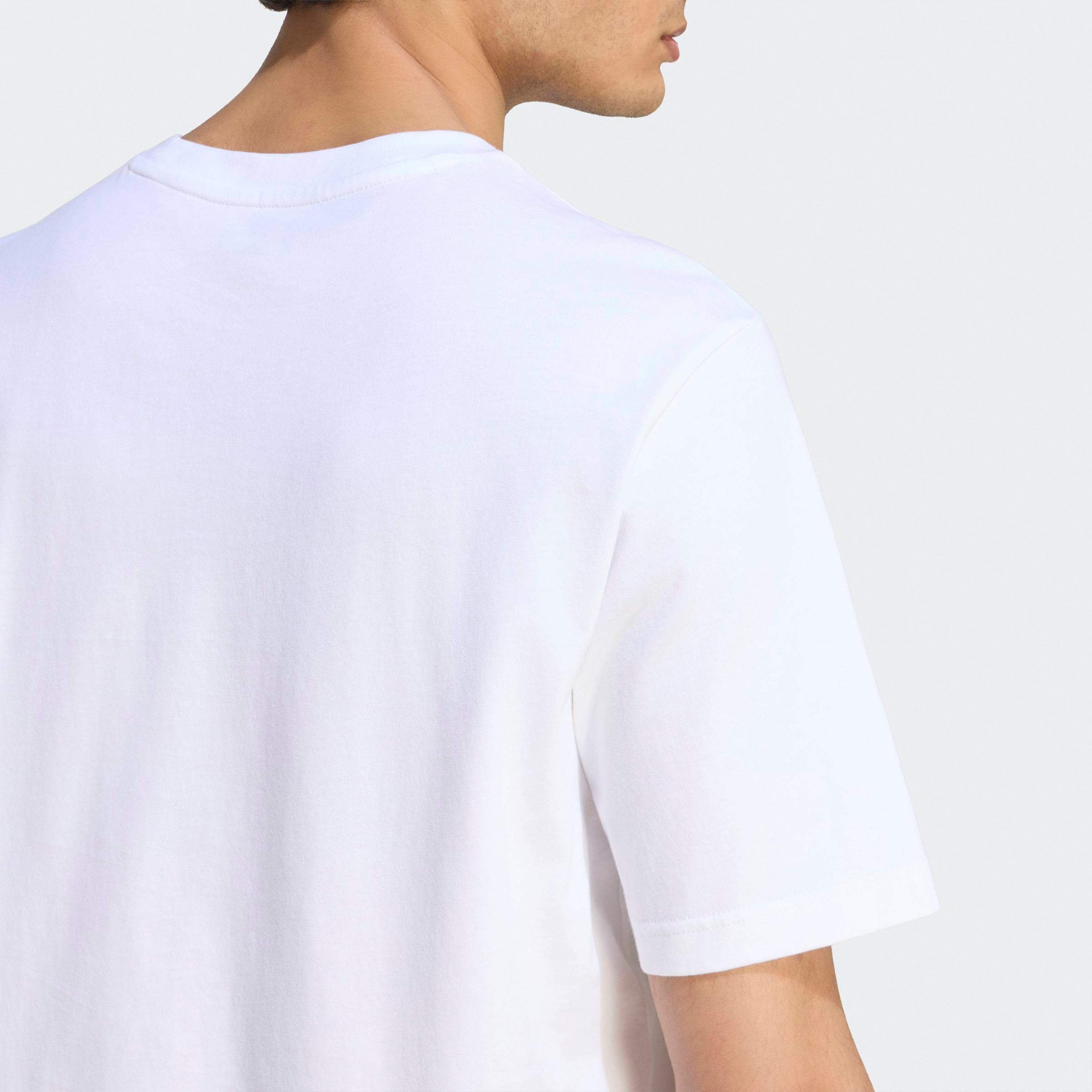اديداس - تيشيرت رجالي بأكمام قصيرة ورقبة دائرية بنقشة دوائر مموهة-men-clothing-sportswearandactivewear-tshirtsandpolos-image-5
