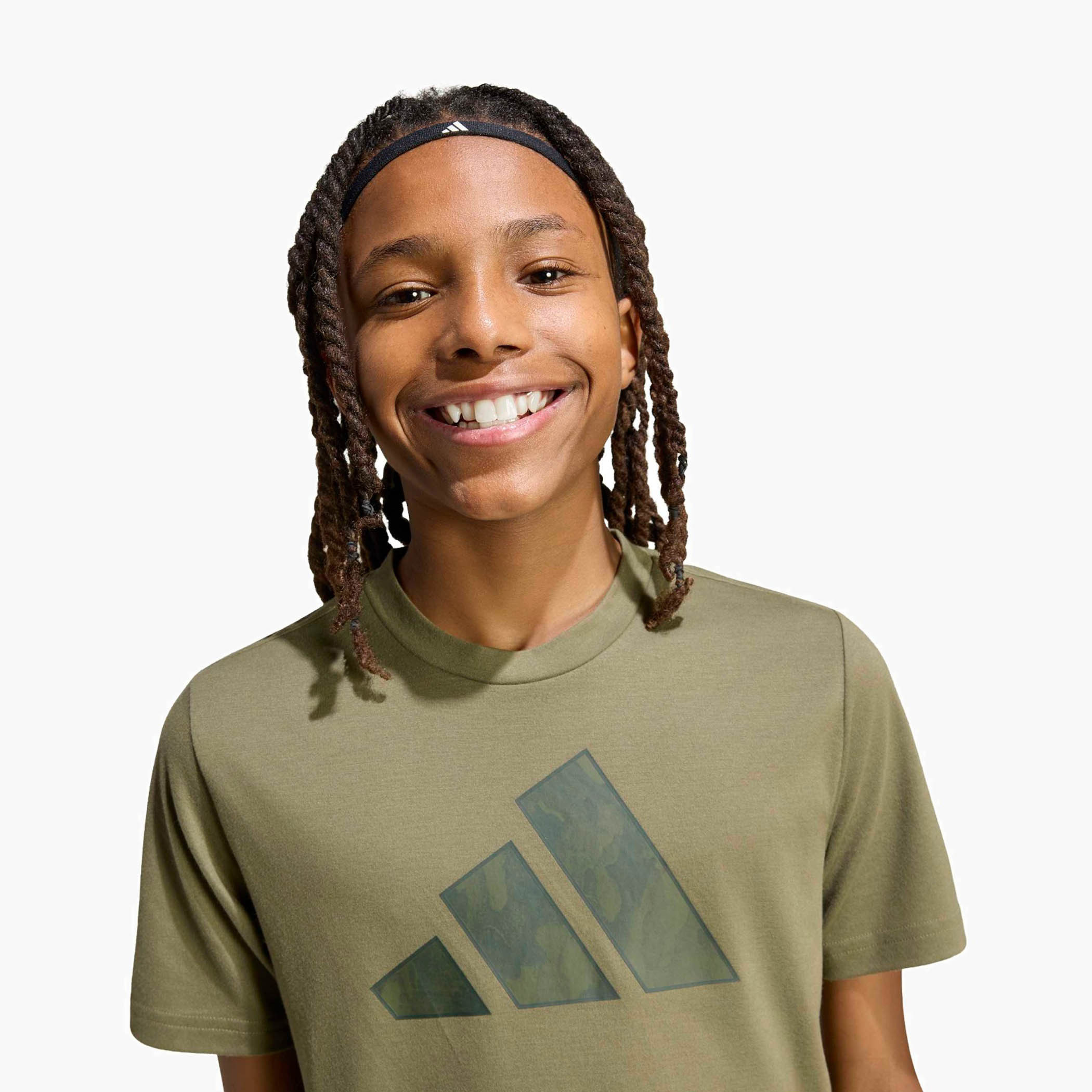 طقم شورت وتيشيرت بأكمام قصيرة وياقة ضيقة وطبعات شعار من أديداس-boys-clothing-sportswear-sets-image-8