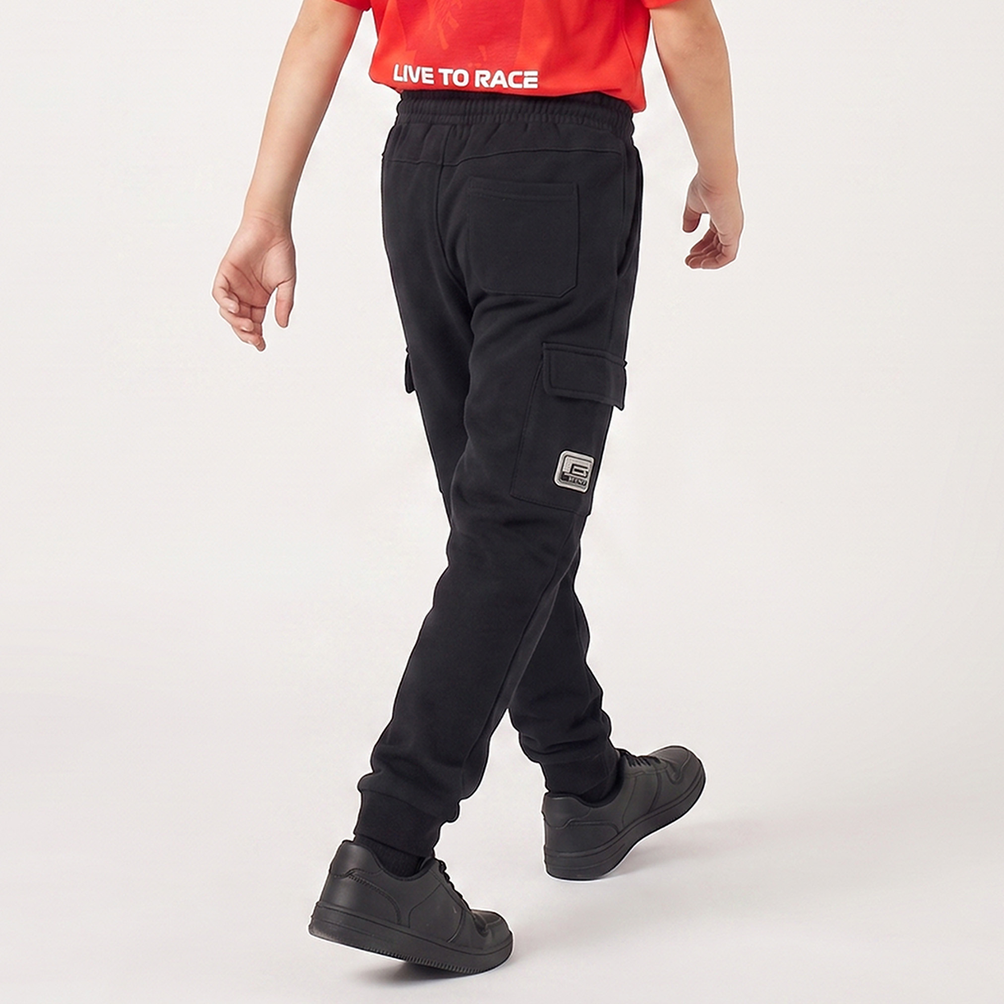 بنطلون رياضي بخصر مطاطي ورباط وطبعات-boys-clothing-bottoms-joggersandtrackpants-image-2