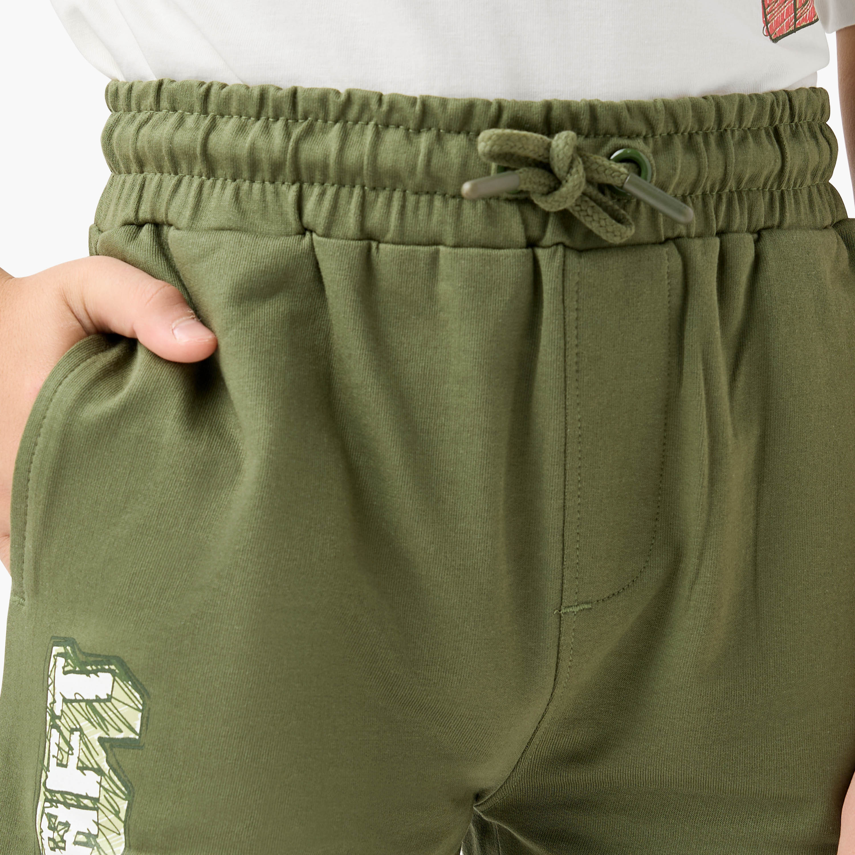 طقم شورت وتيشيرت بياقة ضيقة وأكمام قصيرة وطبعات من ماينكرافت-boys-clothing-setsandcoords-image-6