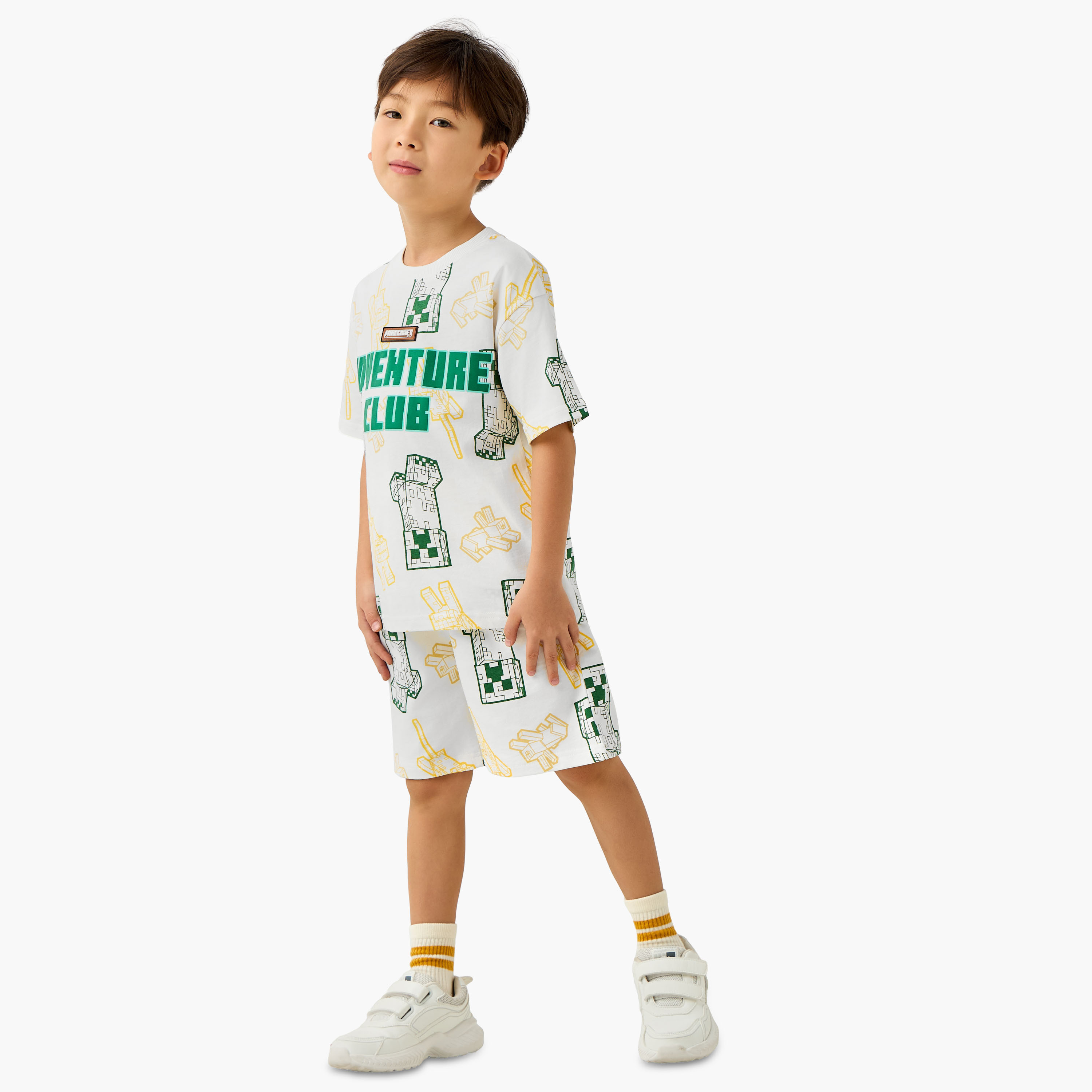طقم تيشيرت بياقة ضيقة وأكمام قصيرة مع شورت بطبعات جرافيك ماينكرافت-boys-clothing-setsandcoords-image-1