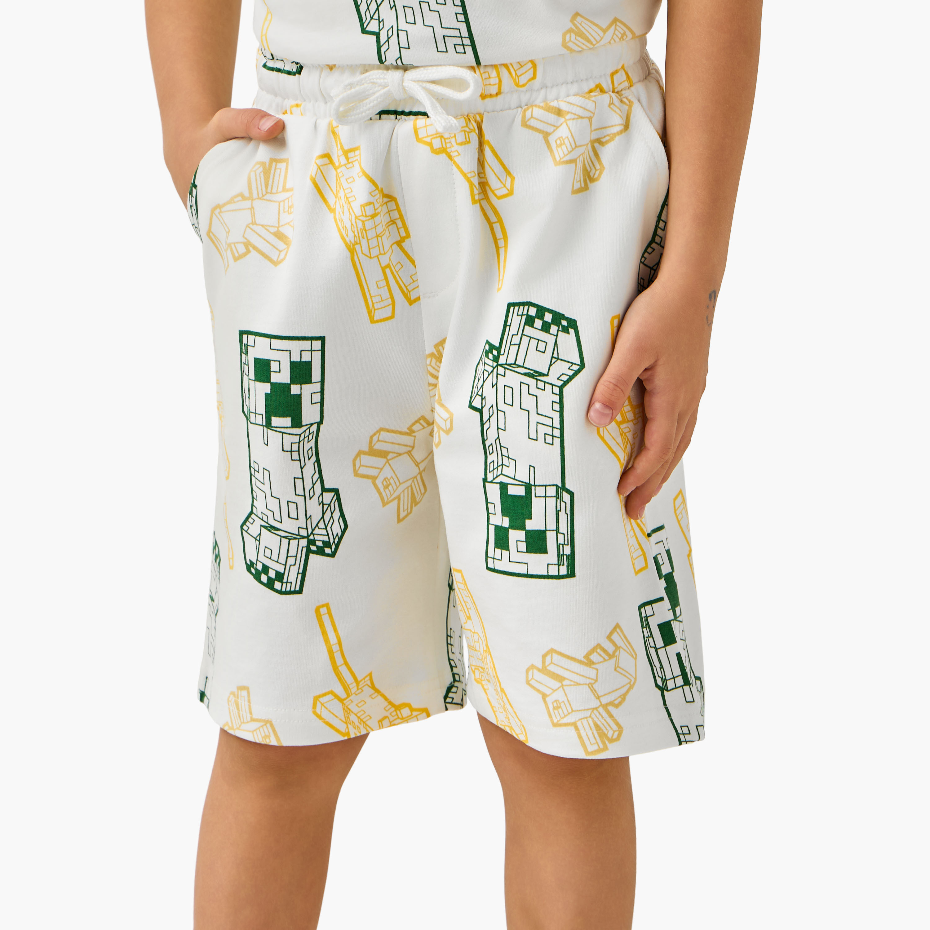 طقم تيشيرت بياقة ضيقة وأكمام قصيرة مع شورت بطبعات جرافيك ماينكرافت-boys-clothing-setsandcoords-image-3