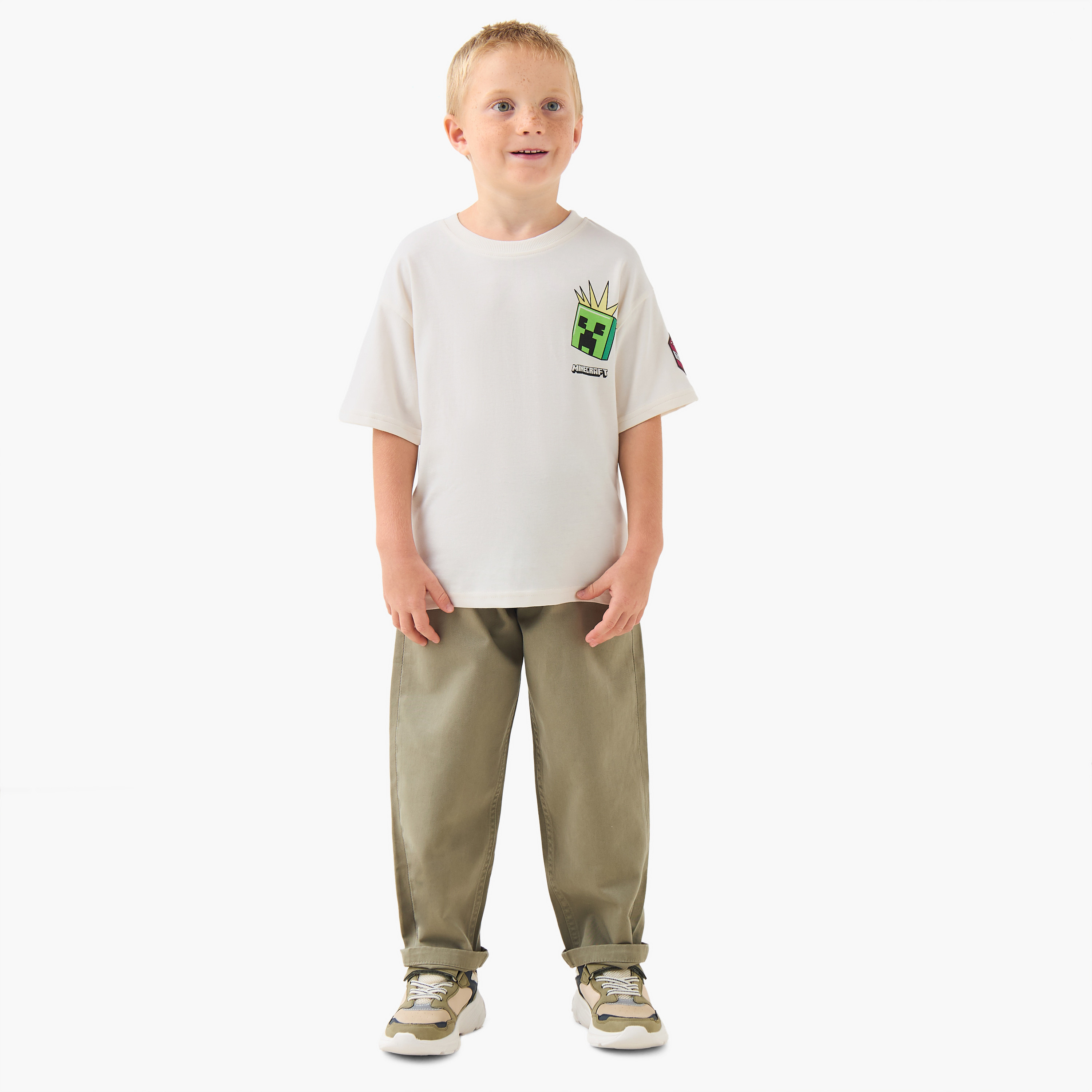 تيشيرت بطبعات جرافيك وياقة ضيقة وأكمام قصيرة من ماينكرافت-boys-clothing-tshirtsandpolos-image-2