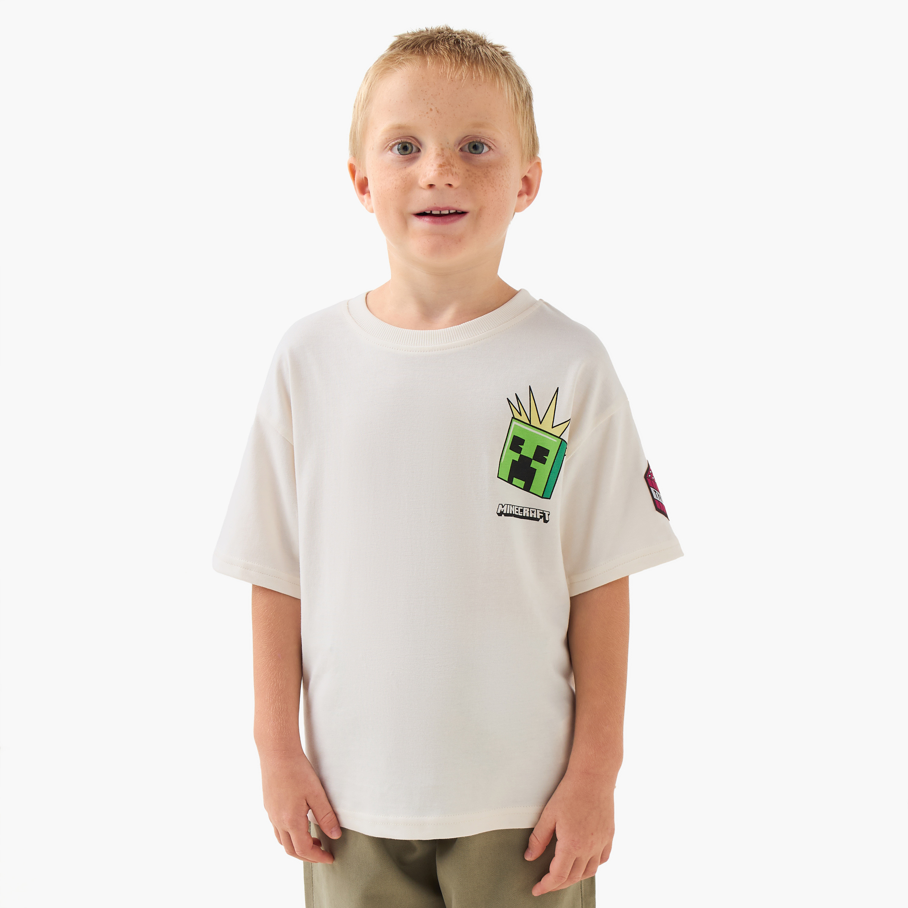 تيشيرت بطبعات جرافيك وياقة ضيقة وأكمام قصيرة من ماينكرافت-boys-clothing-tshirtsandpolos-image-3