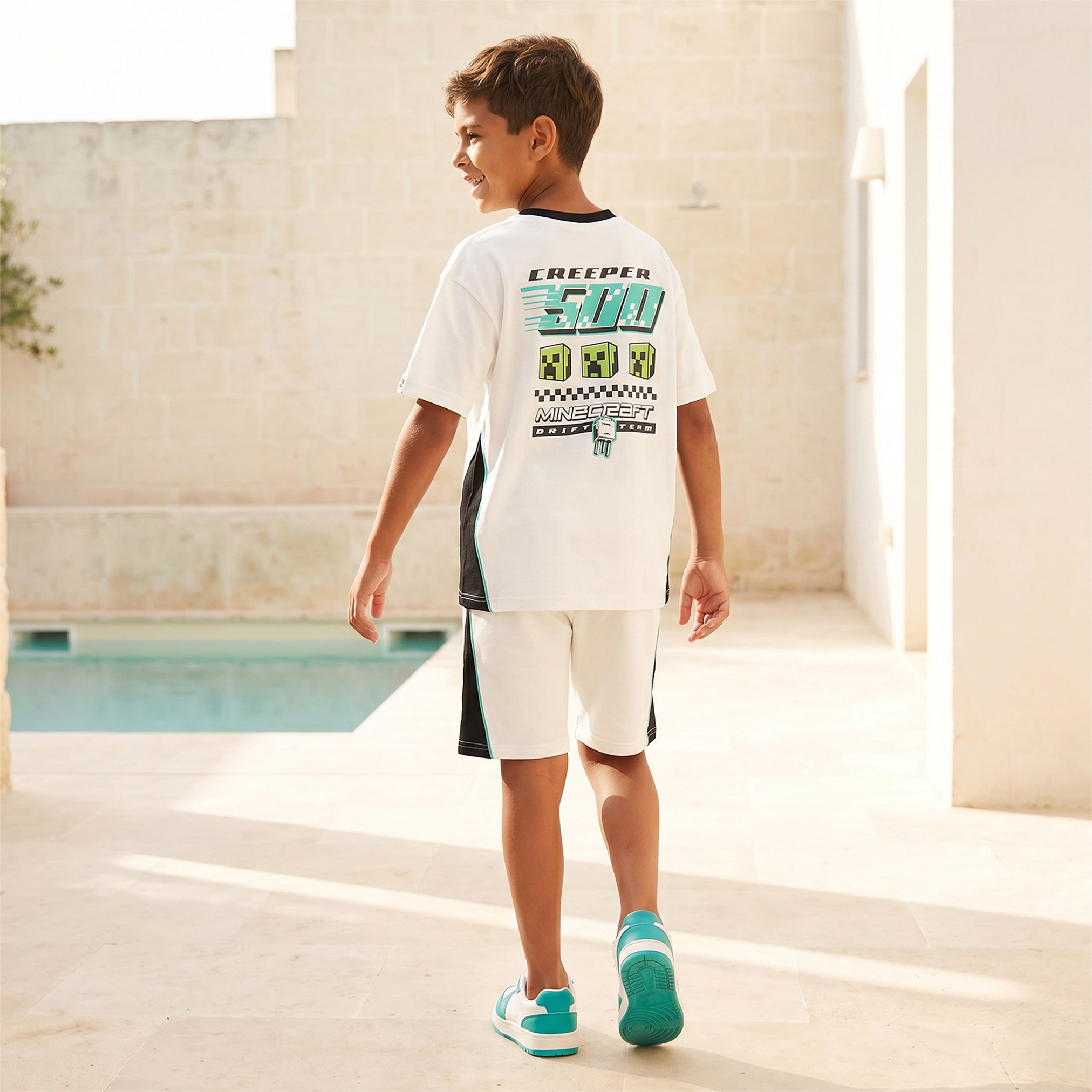 طقم تيشيرت بياقة مستديرة وأكمام قصيرة وشورت بطبعة ماينكرافت من جرافيك-boys-clothing-setsandcoords-image-4