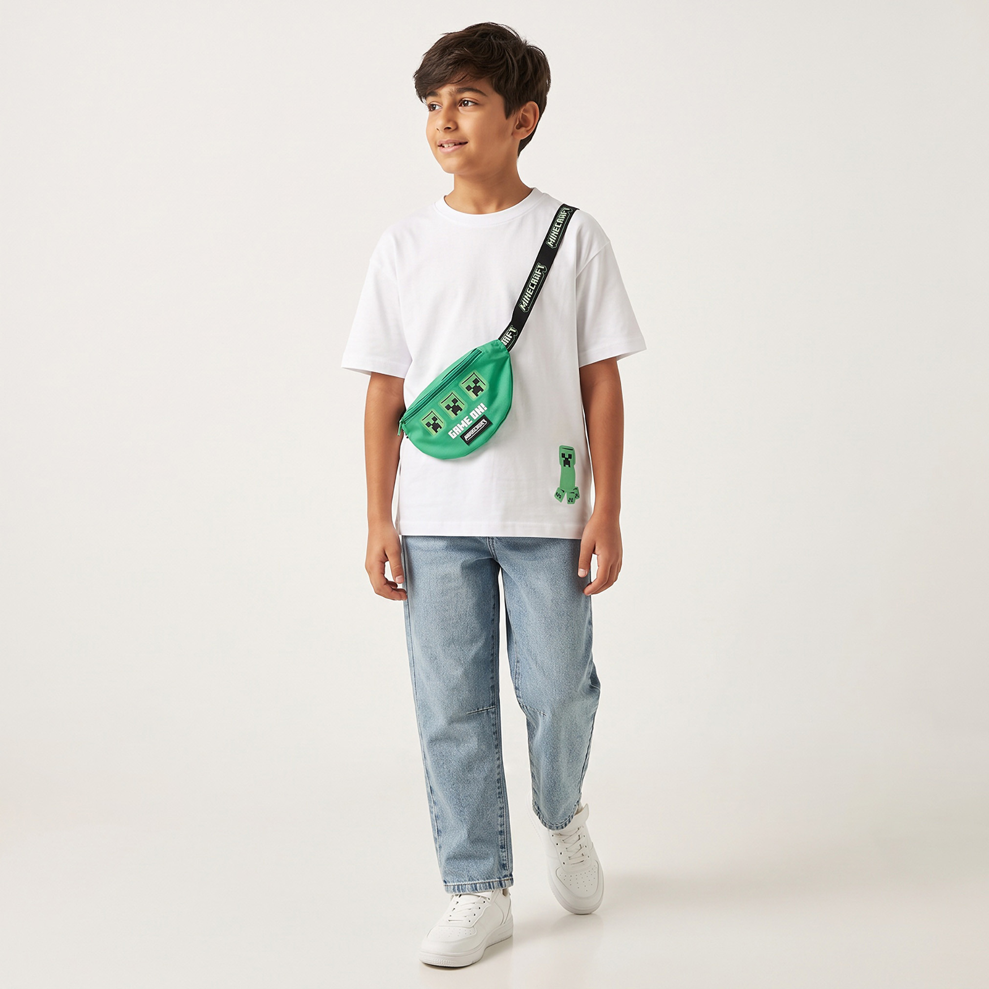 تيشيرت بياقة ضيقة وأكمام قصيرة وزخارف شنطة صغيرة من ماينكرافت-boys-clothing-tshirtsandpolos-image-4