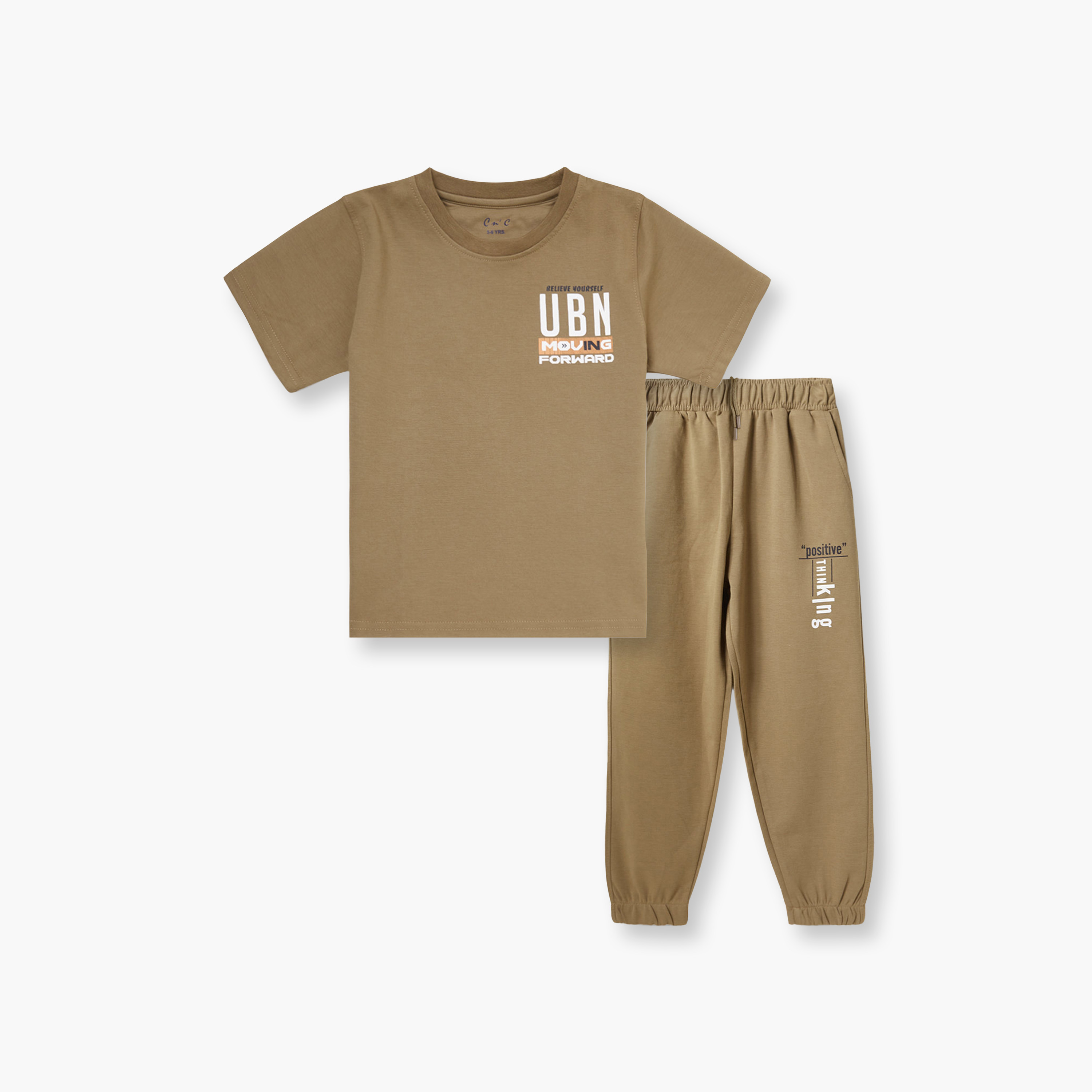 طقم تيشيرت بأكمام قصيرة مع بنطلون جوجر من كول آند كول-boys-clothing-setsandcoords-image-3