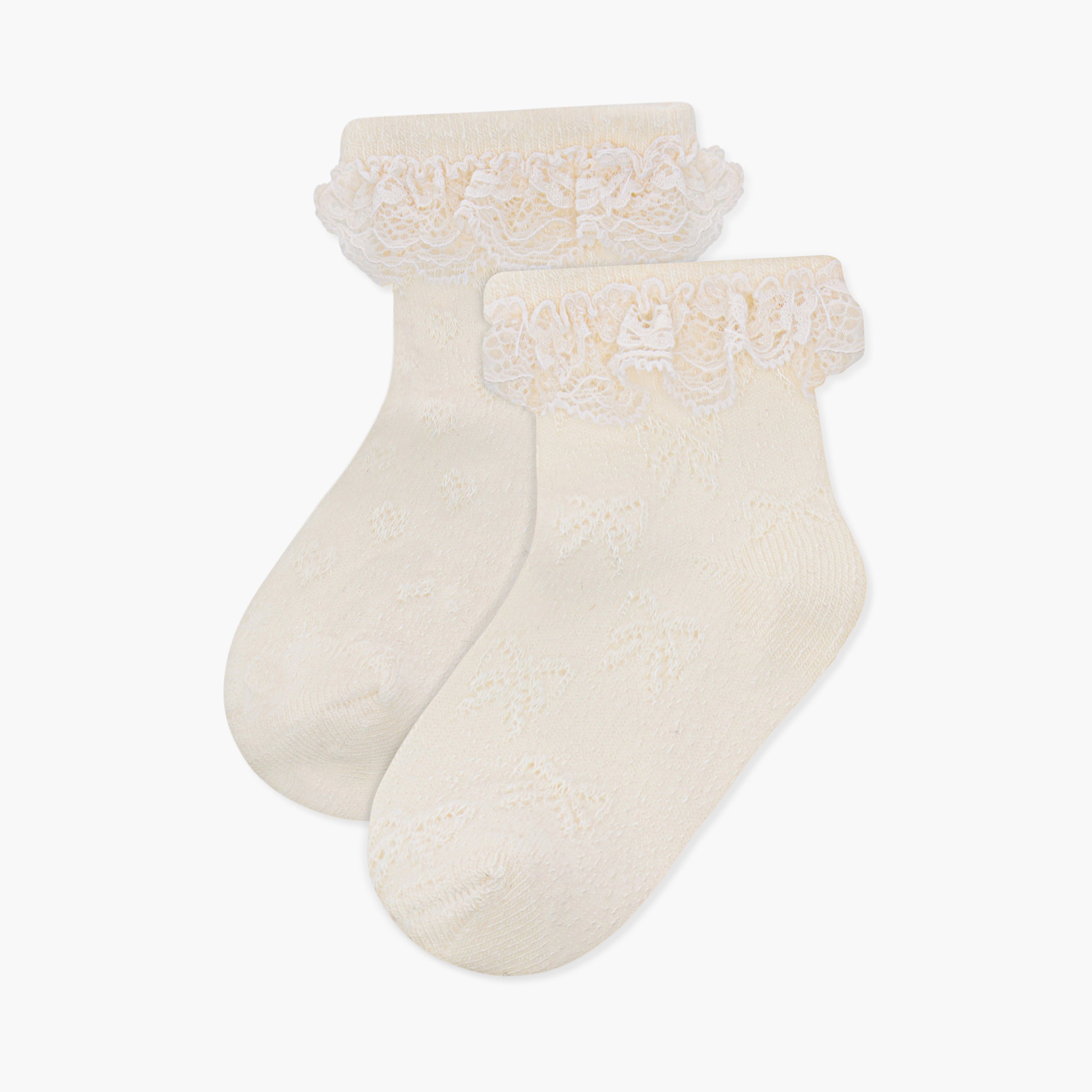 Giggles Textured Bow Jacquard Ankle Length Socks with Lace Detai-baby-girls-accessories-socks-image-1