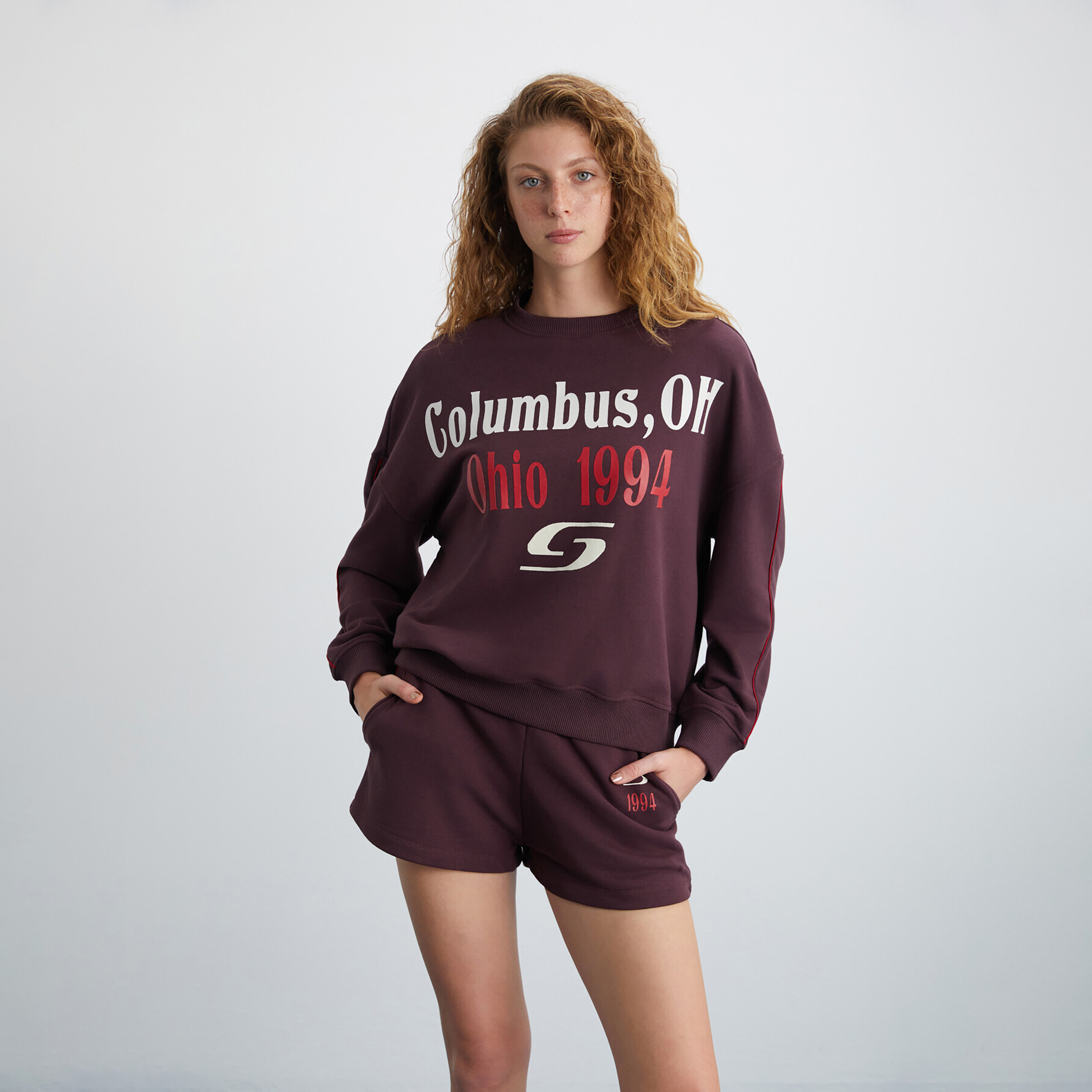 سويت شيرت نسائي باللون الأزرق الداكن بطبعة نص من القطن من جريميلانج-women-winterwear-hoodiesandsweatshirts-sweatshirts-image-5