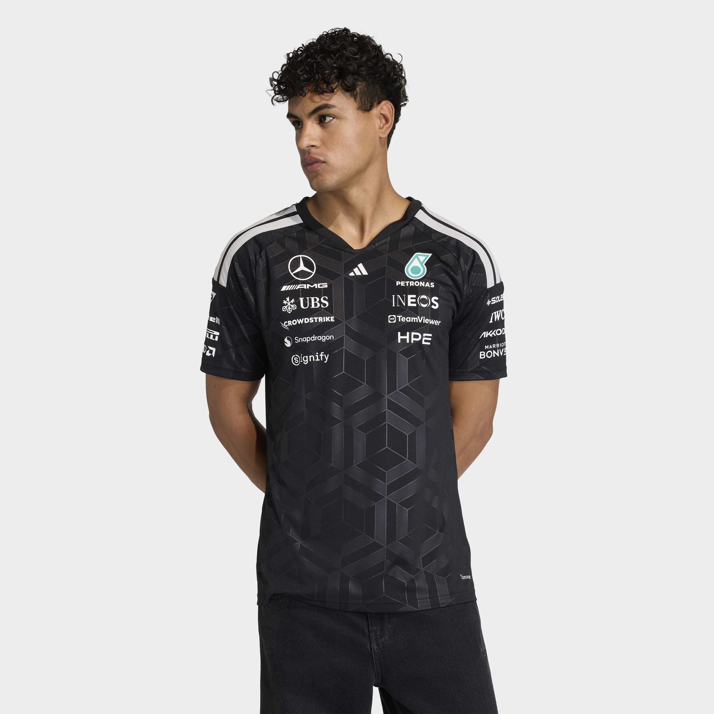 اديداس - قميص سائق فريق مرسيدس - إيه إم جي بتروناس للفورمولا 1 للرجال-men-clothing-sportswearandactivewear-tshirtsandpolos-image-8