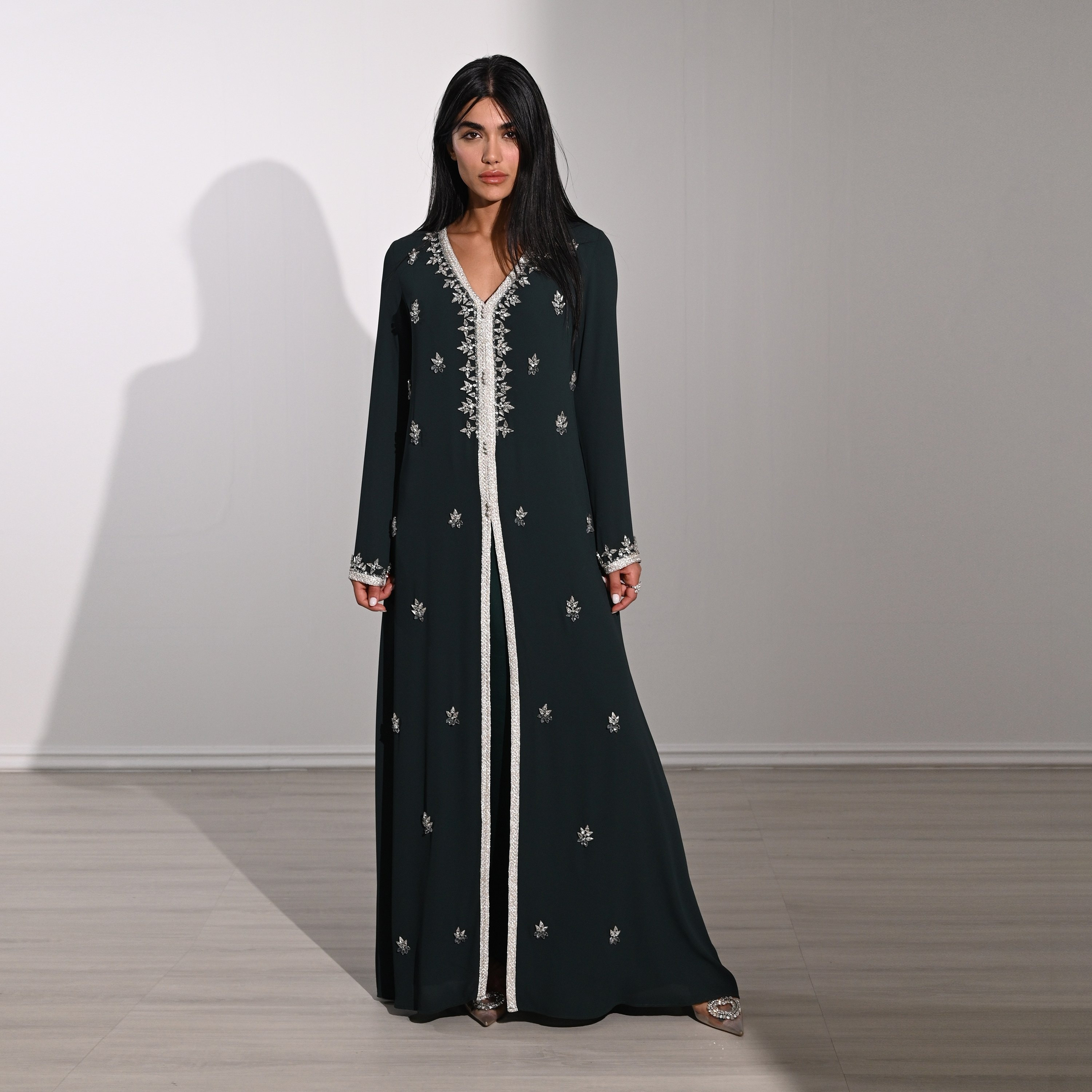فستان سهرة نسائي طويل ماكسي من الشيفون بتطريز كريستالي ودانتيل من أكاديا-women-clothing-dresses-image-16