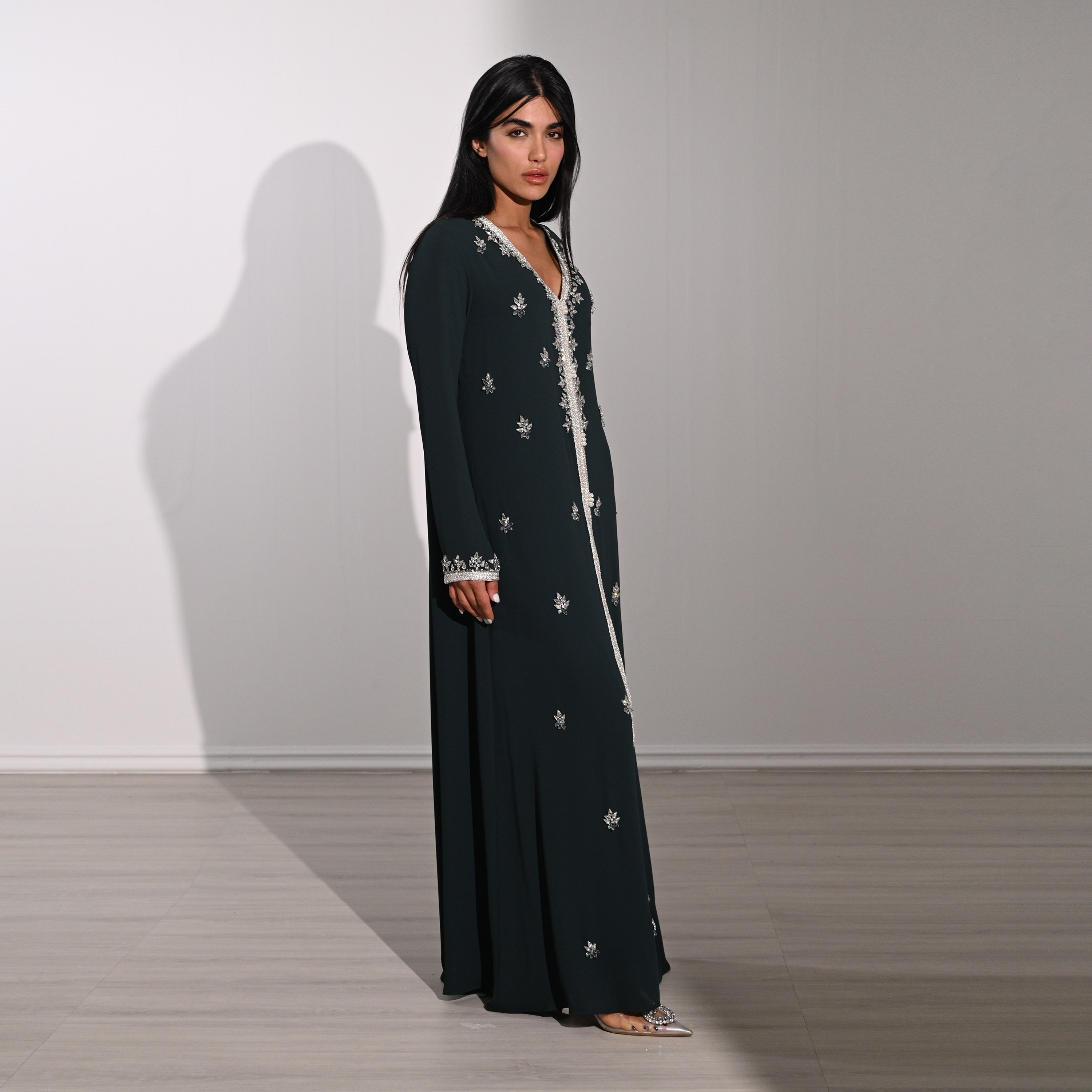 فستان سهرة نسائي طويل ماكسي من الشيفون بتطريز كريستالي ودانتيل من أكاديا-women-clothing-dresses-image-17