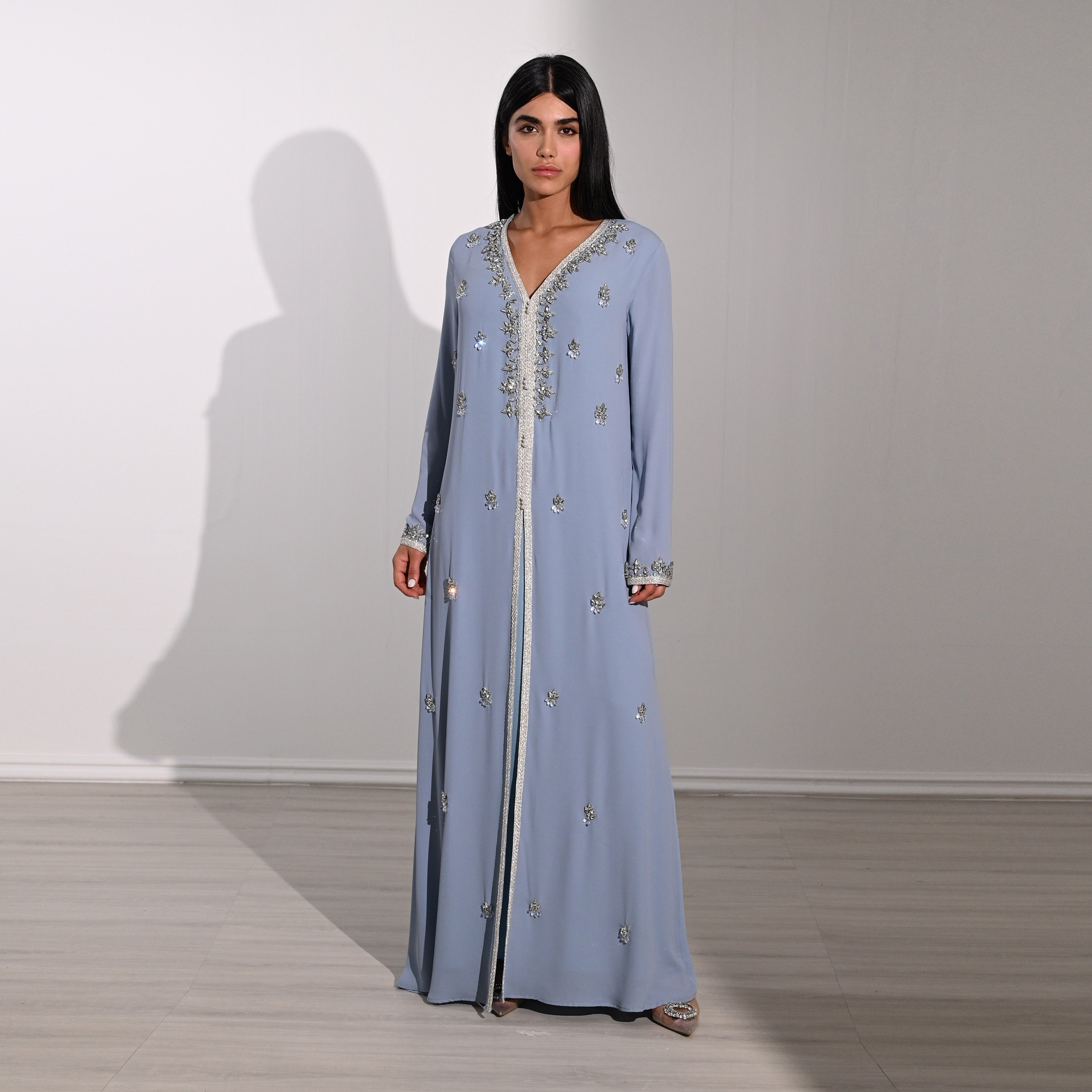 فستان سهرة نسائي طويل ماكسي من الشيفون بتطريز كريستالي ودانتيل من أكاديا-women-clothing-dresses-image-7
