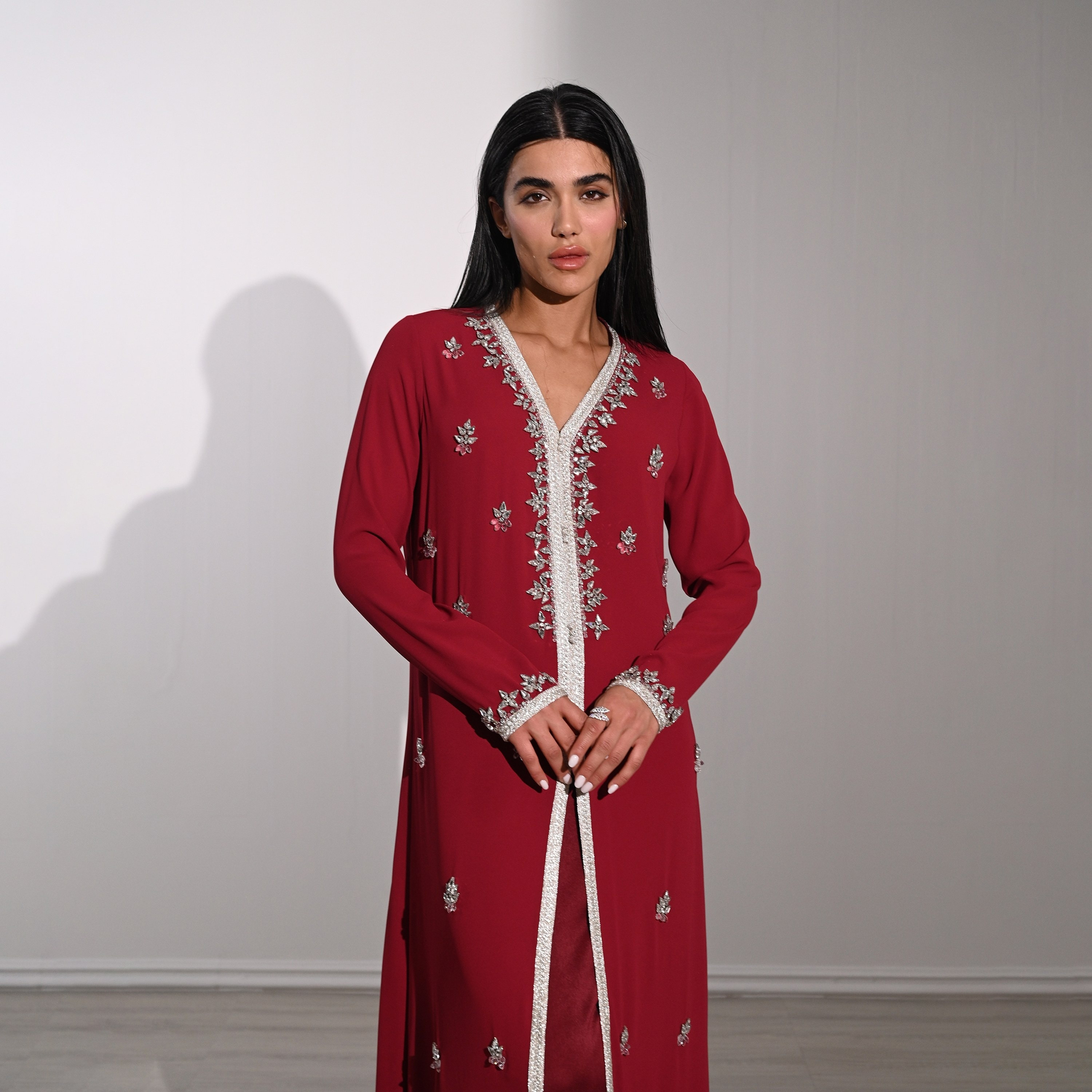 فستان سهرة نسائي طويل ماكسي من الشيفون بتطريز كريستالي ودانتيل من أكاديا-women-clothing-dresses-image-14