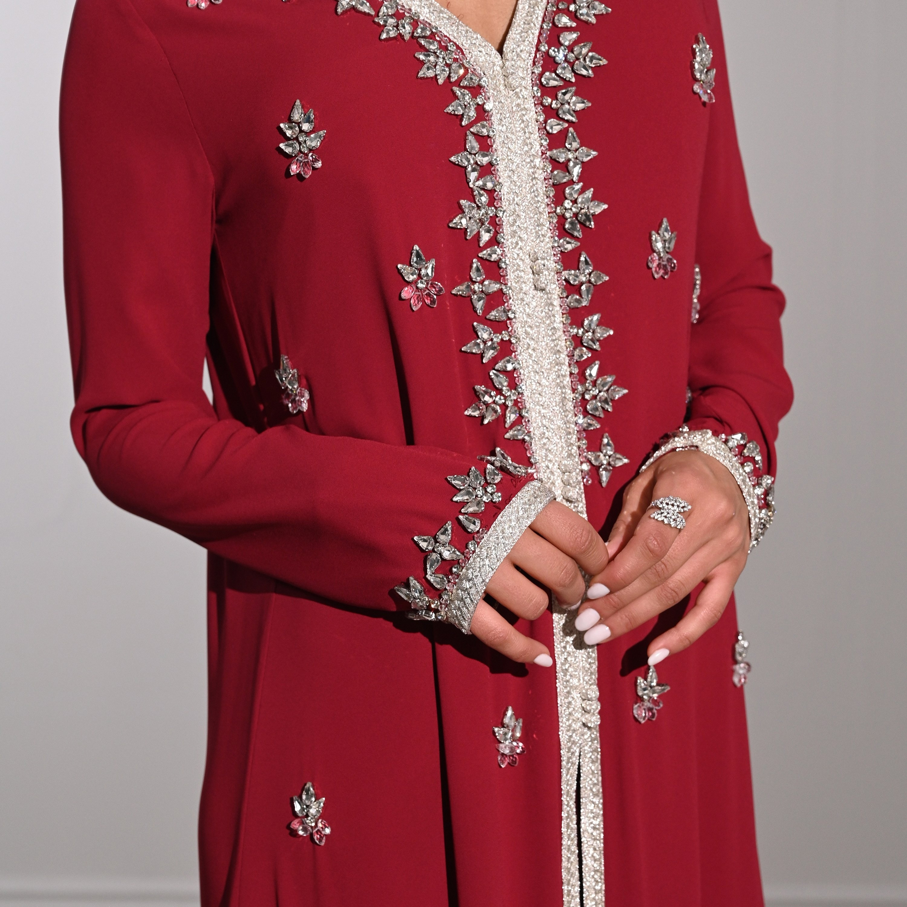 فستان سهرة نسائي طويل ماكسي من الشيفون بتطريز كريستالي ودانتيل من أكاديا-women-clothing-dresses-image-15