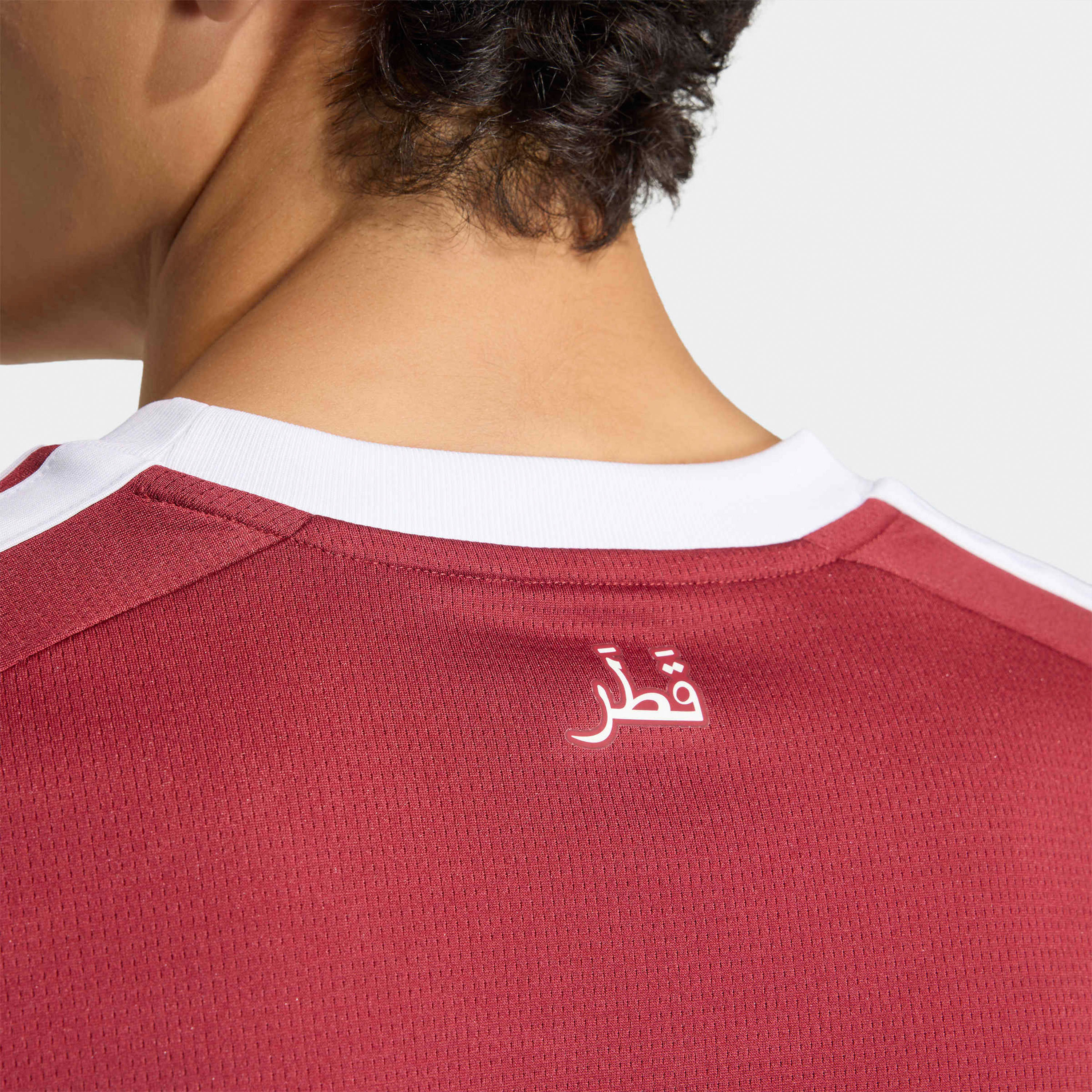 اديداس - قميص منتخب قطر الأساسي للرجال لكأس العالم FIFA 2026-men-clothing-sportswearandactivewear-tshirtsandpolos-image-5