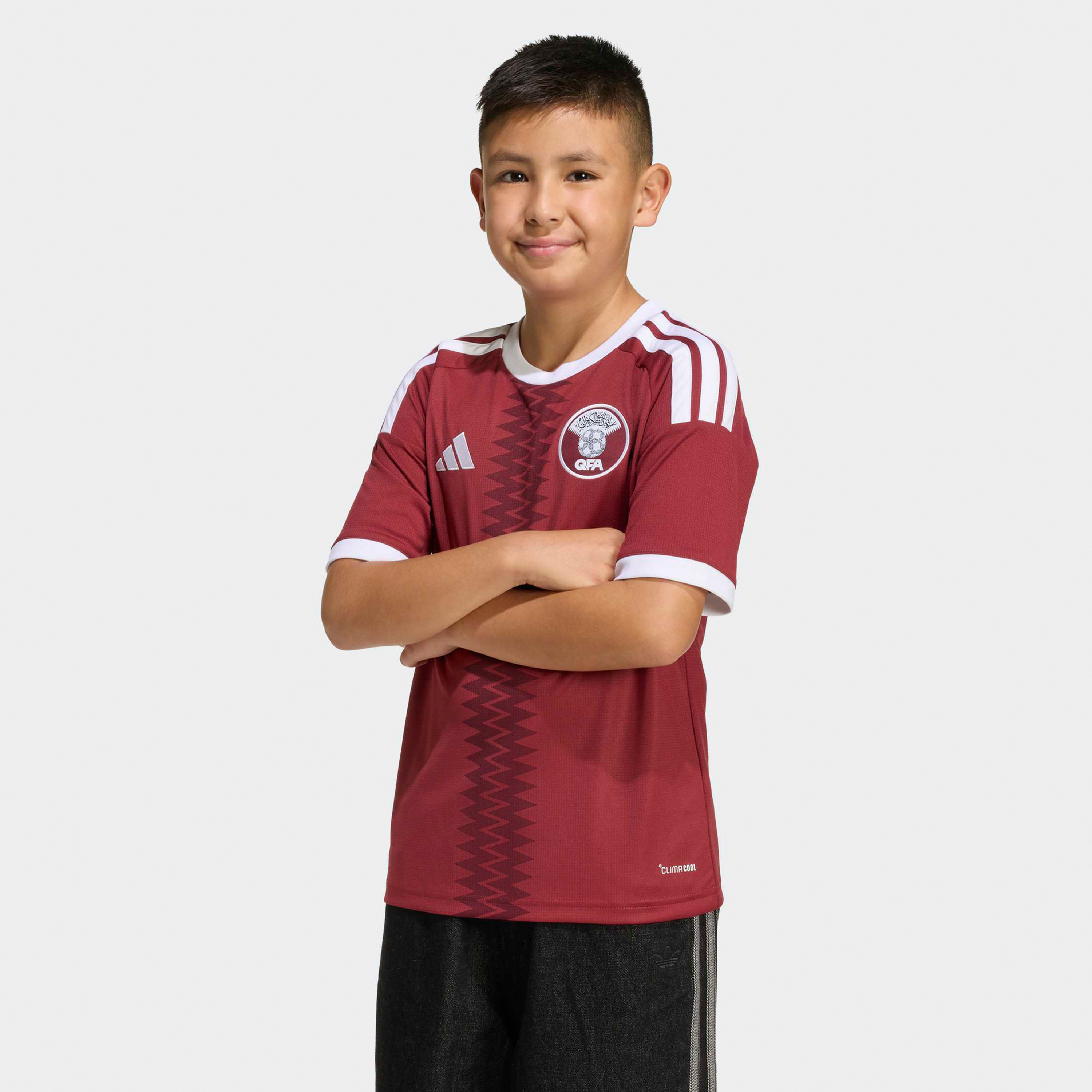 اديداس - قميص منتخب قطر الأساسي للأطفال لكأس العالم FIFA 2026-boys-clothing-sportswear-tops-image-2