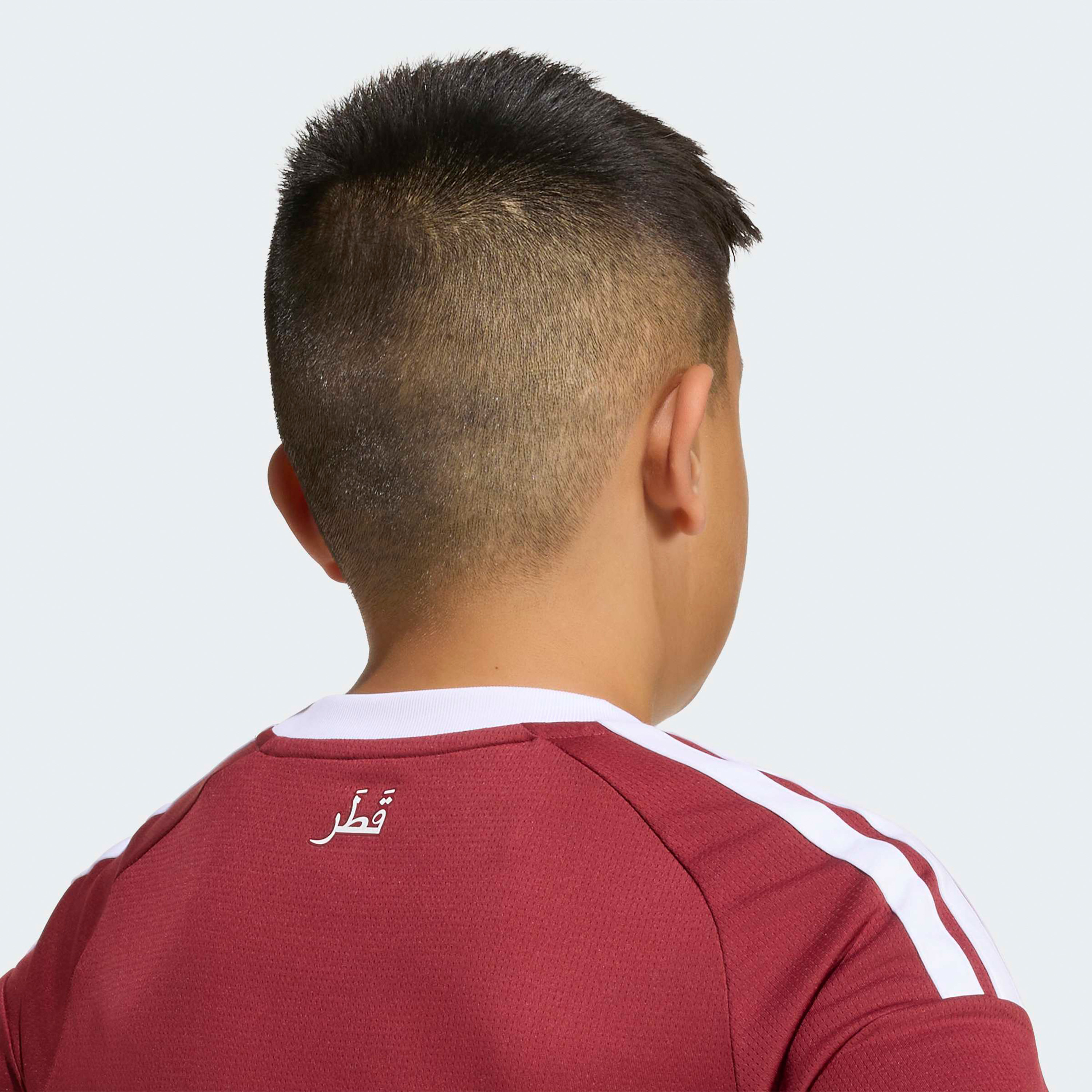 اديداس - قميص منتخب قطر الأساسي للأطفال لكأس العالم FIFA 2026-boys-clothing-sportswear-tops-image-5