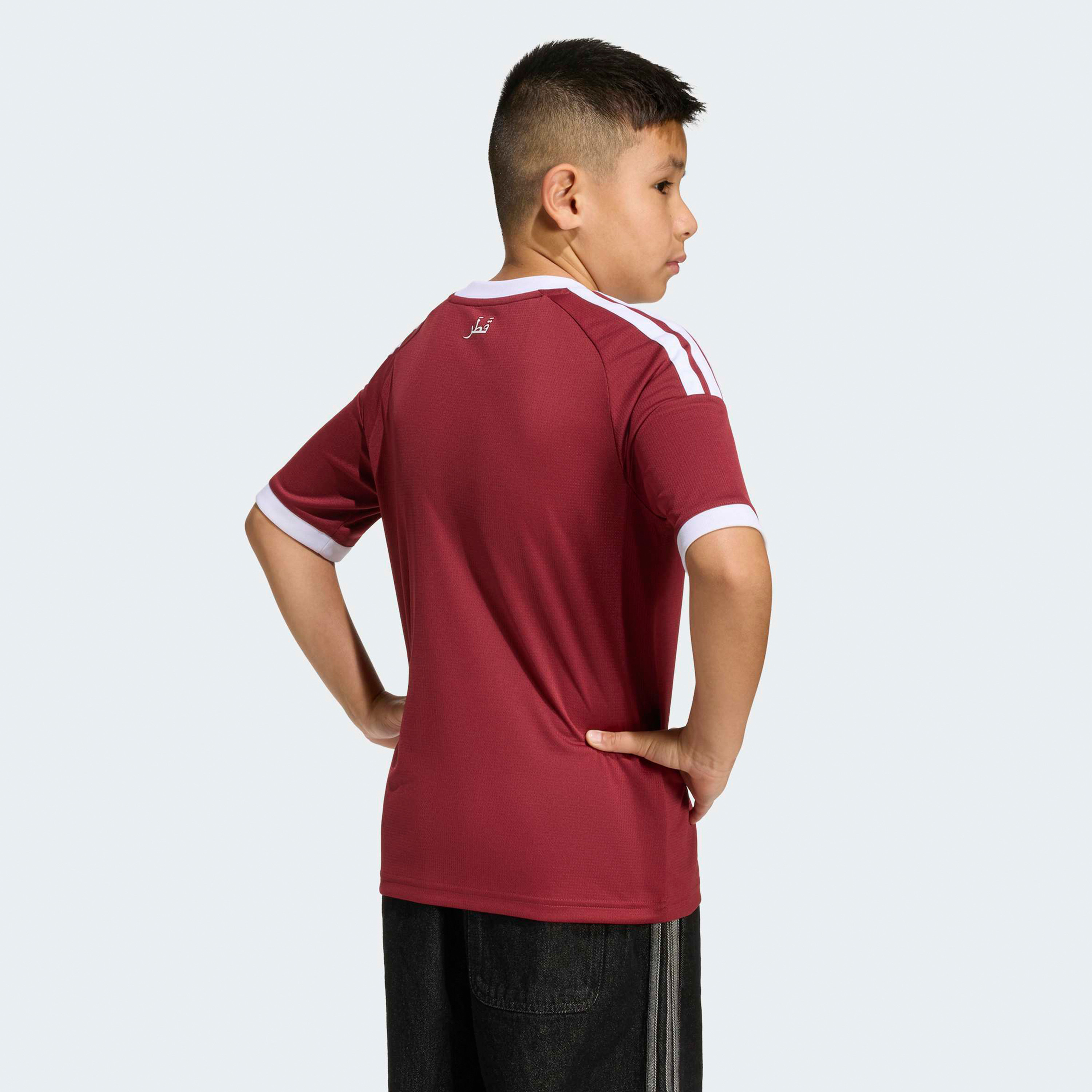اديداس - قميص منتخب قطر الأساسي للأطفال لكأس العالم FIFA 2026-boys-clothing-sportswear-tops-image-6