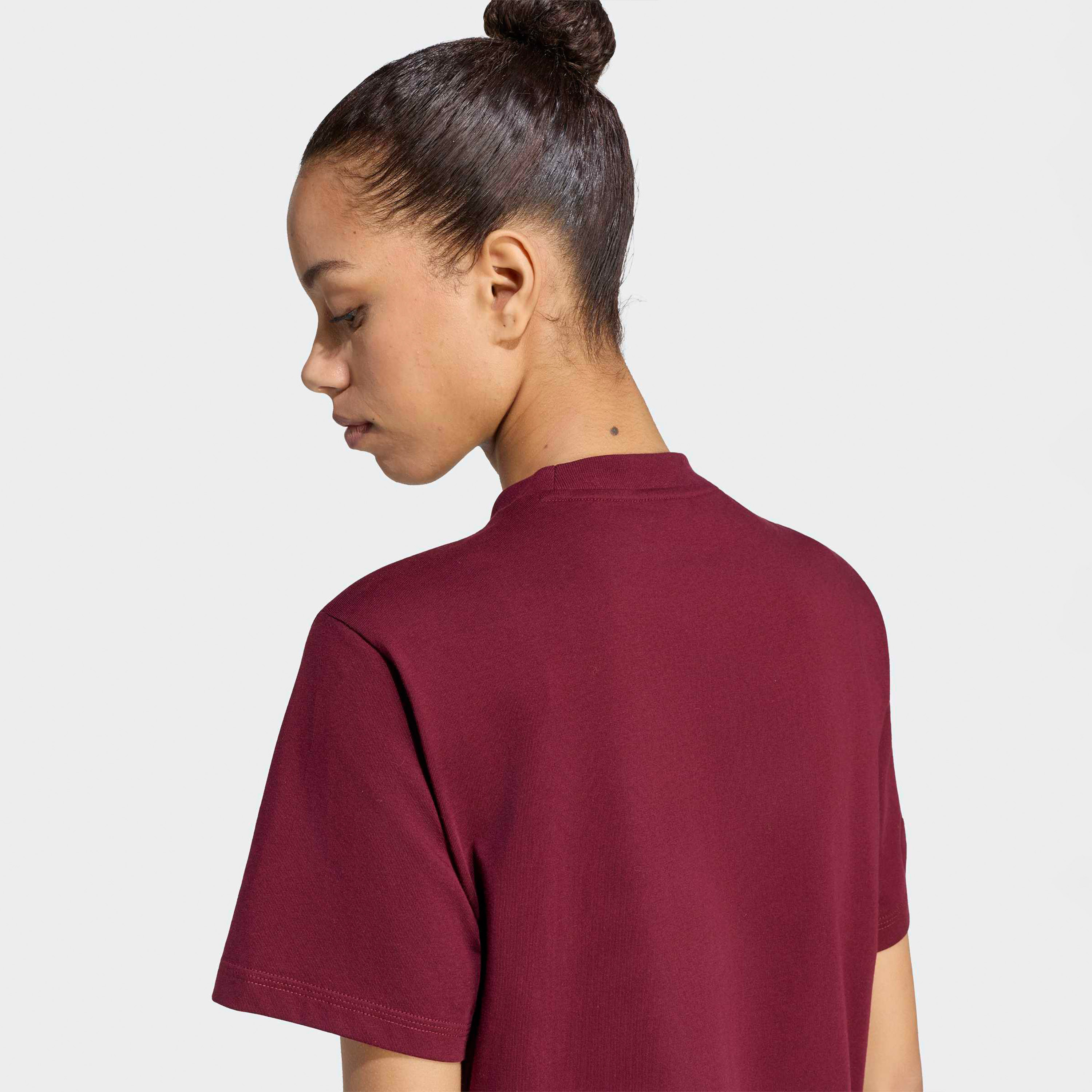 أديداس - تيشيرت إسينشالز النسائي القطني بثلاثة خطوط JX7619 | OE-sports-women-clothing-tshirtsandvests-image-5