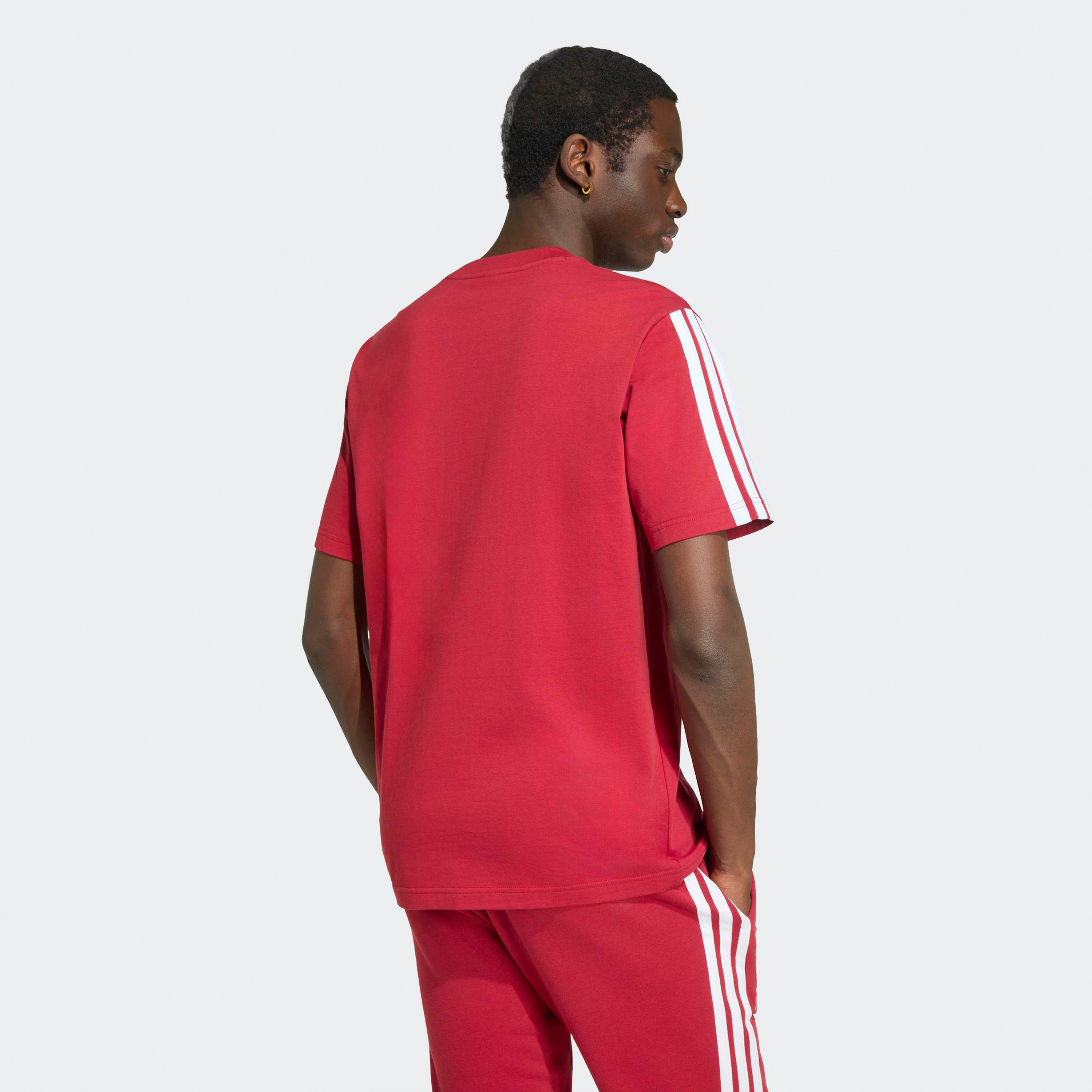 اديداس - تيشيرت رجالي بأكمام قصيرة ورقبة دائرية من نادي ليفربول لكرة القدم-men-clothing-sportswearandactivewear-tshirtsandpolos-image-3