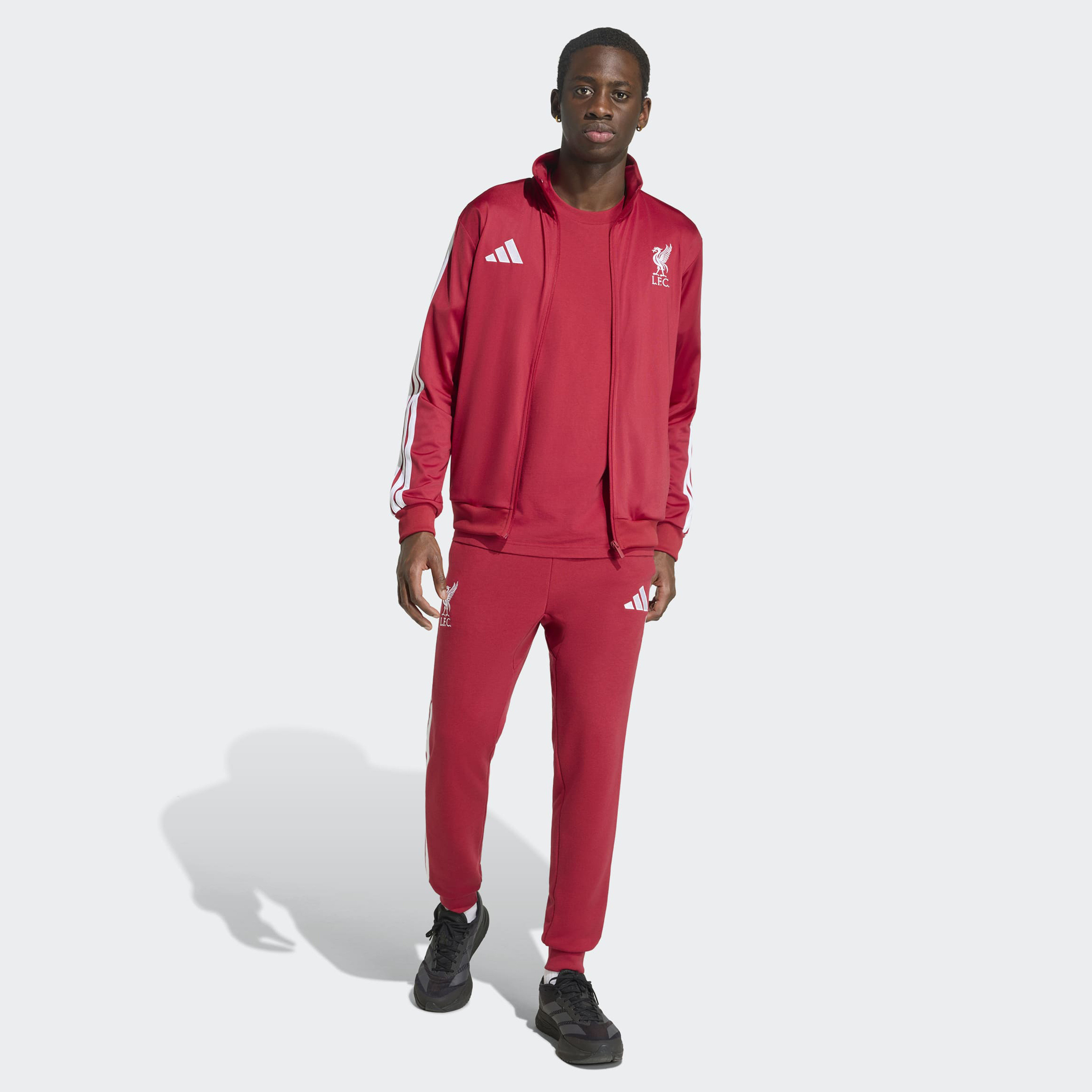 اديداس - قميص رياضي رجالي من ليفربول إف سي-men-clothing-jacketsandblazers-jackets-image-2