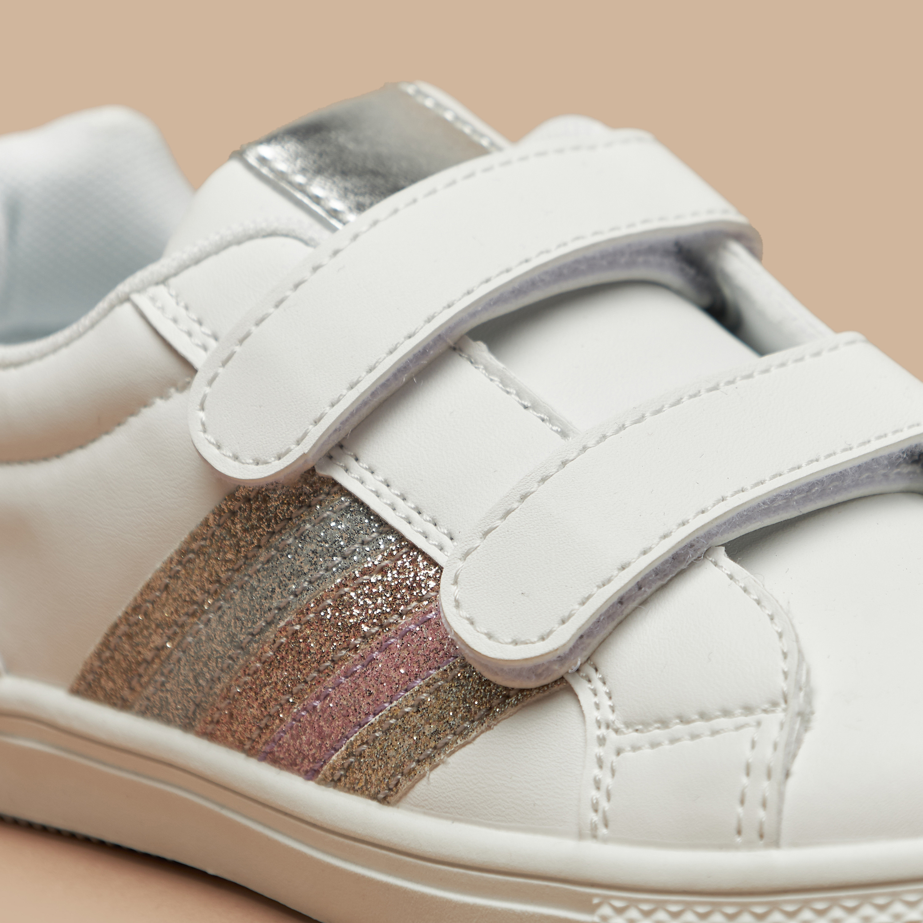 حذاء سنيكرز متعدد التصاميم بشريط إغلاق لاصق من فلورا بيلا-girls-shoes-sneakers-image-5