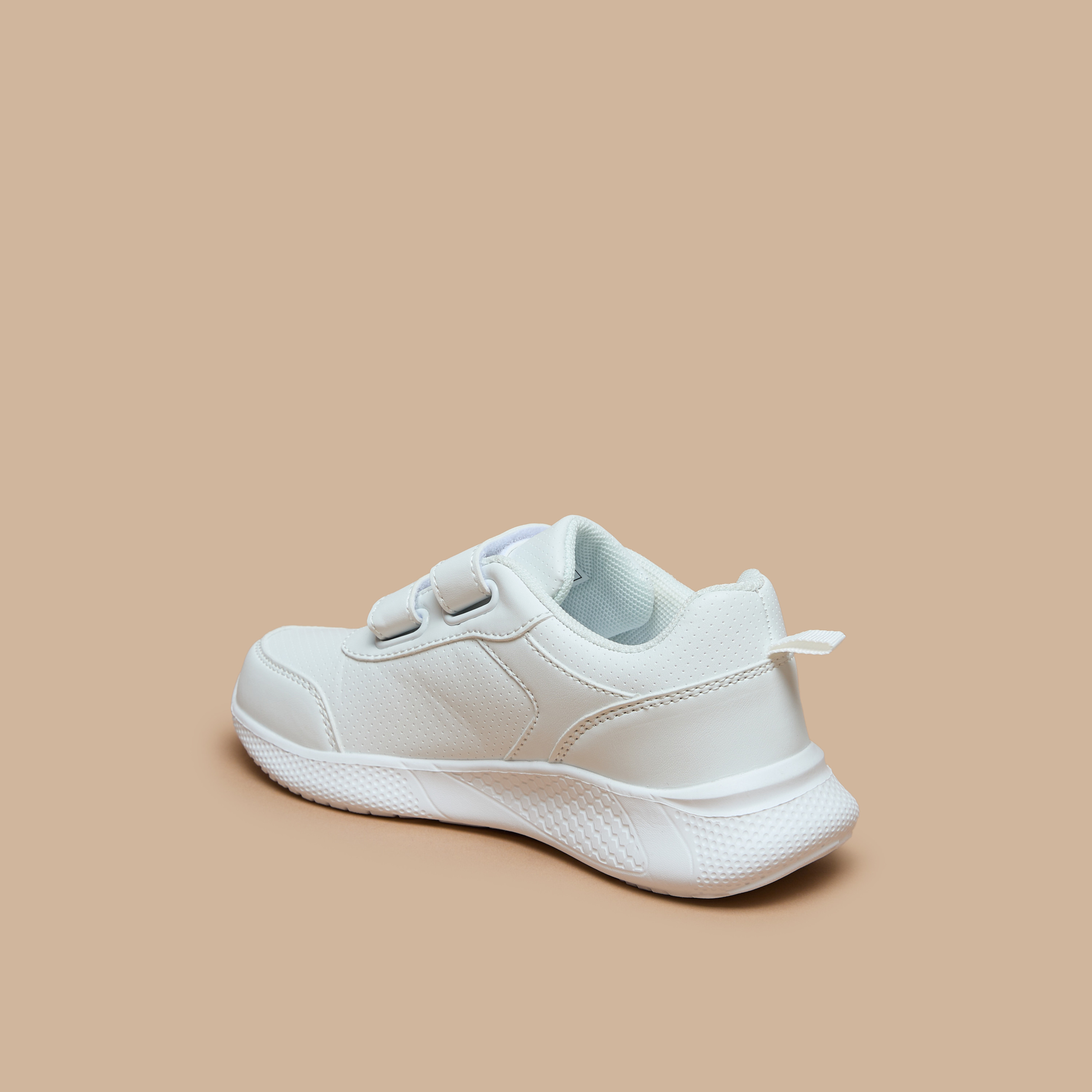 حذاء مدرسة سادة بشريط إغلاق لاصق من إل بي إل من شو إكسبرس-boys-shoes-schoolshoes-image-3