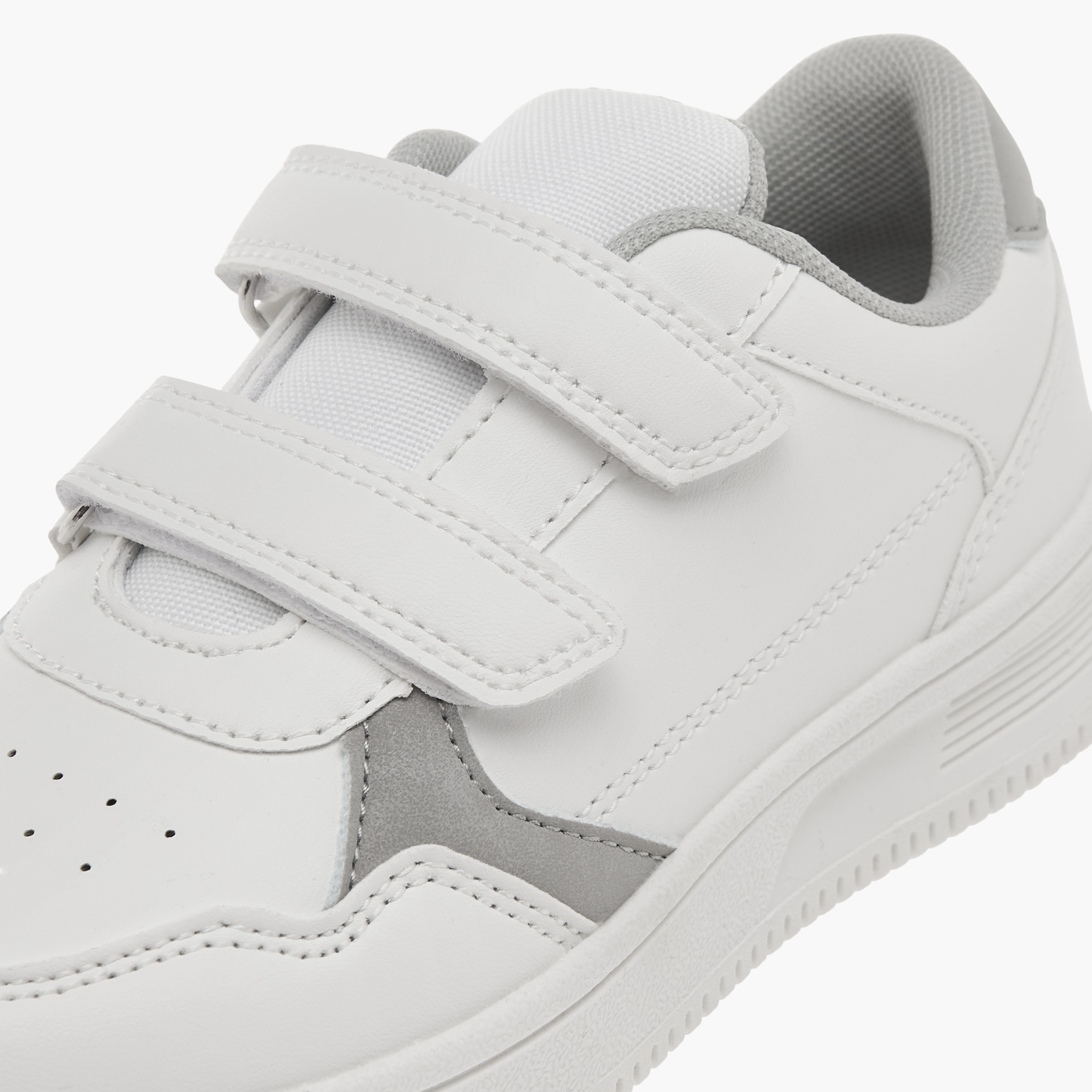 حذاء سنيكرز متعدد التصاميم بشريط إغلاق لاصق من إل بي إل من شو إكسبريس-boys-shoes-schoolshoes-image-4