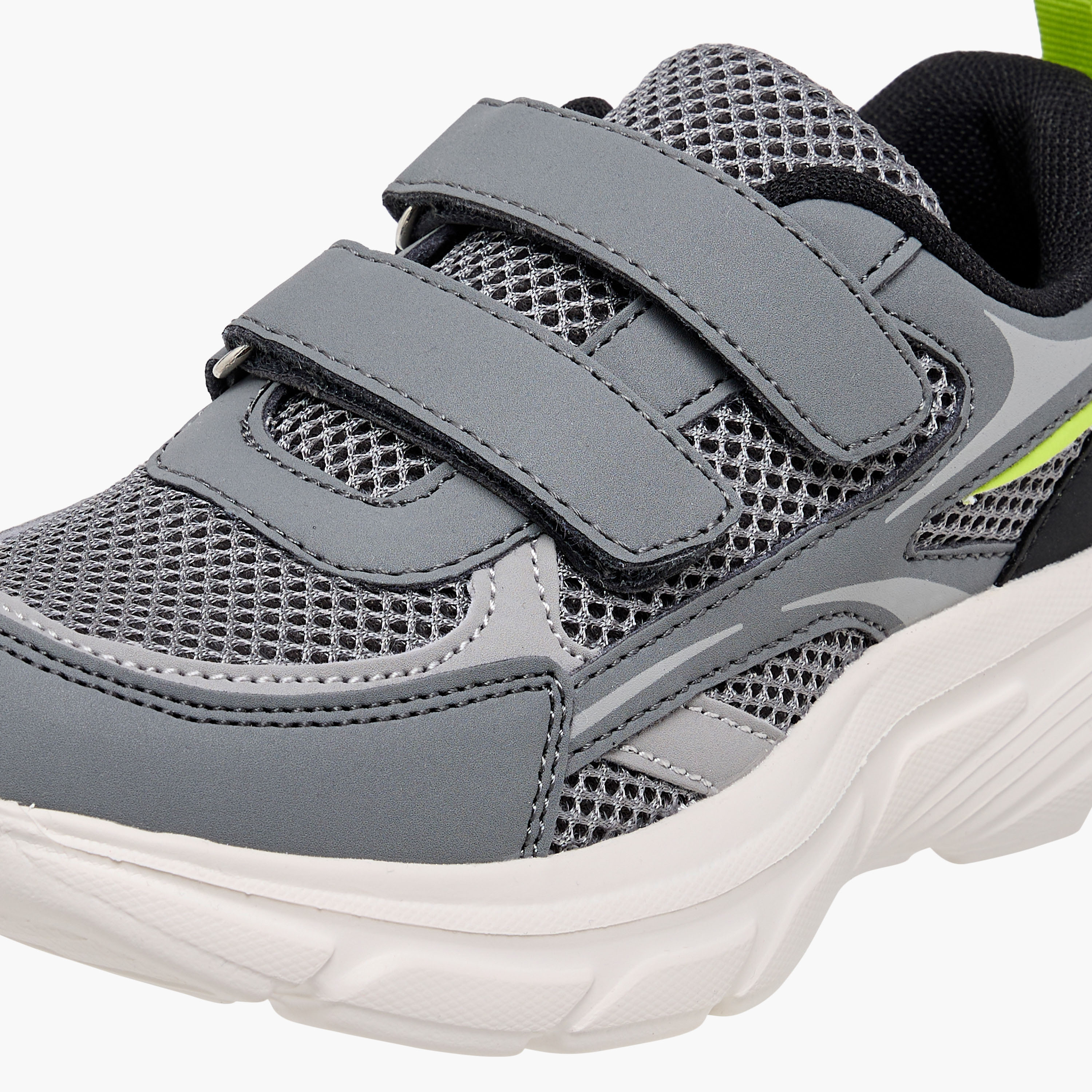 حذاء سنيكرز بألواح وشريط إغلاق لاصق من إل بي إل من شو إكسبريس-boys-shoes-sneakers-image-4