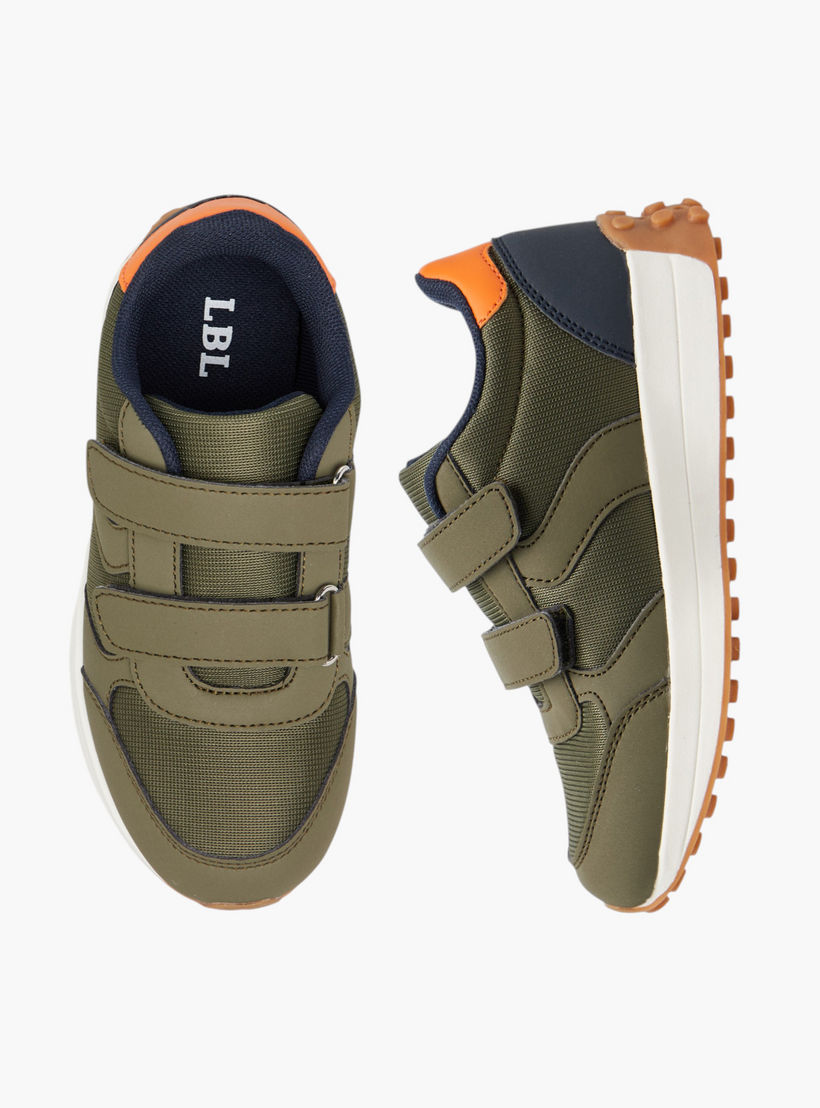 حذاء سنيكرز بشريط إغلاق لاصق للأولاد من إل بي إل من شو إكسبريس-boys-shoes-sneakers-image-1