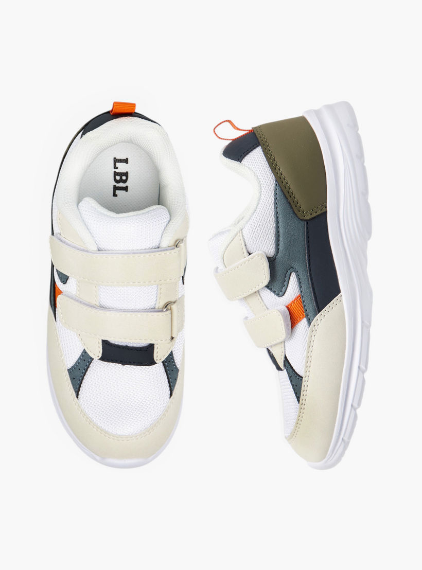 حذاء سنيكرز بشريط إغلاق لاصق للأولاد من إل بي إل من شو إكسبريس-boys-shoes-sneakers-image-1