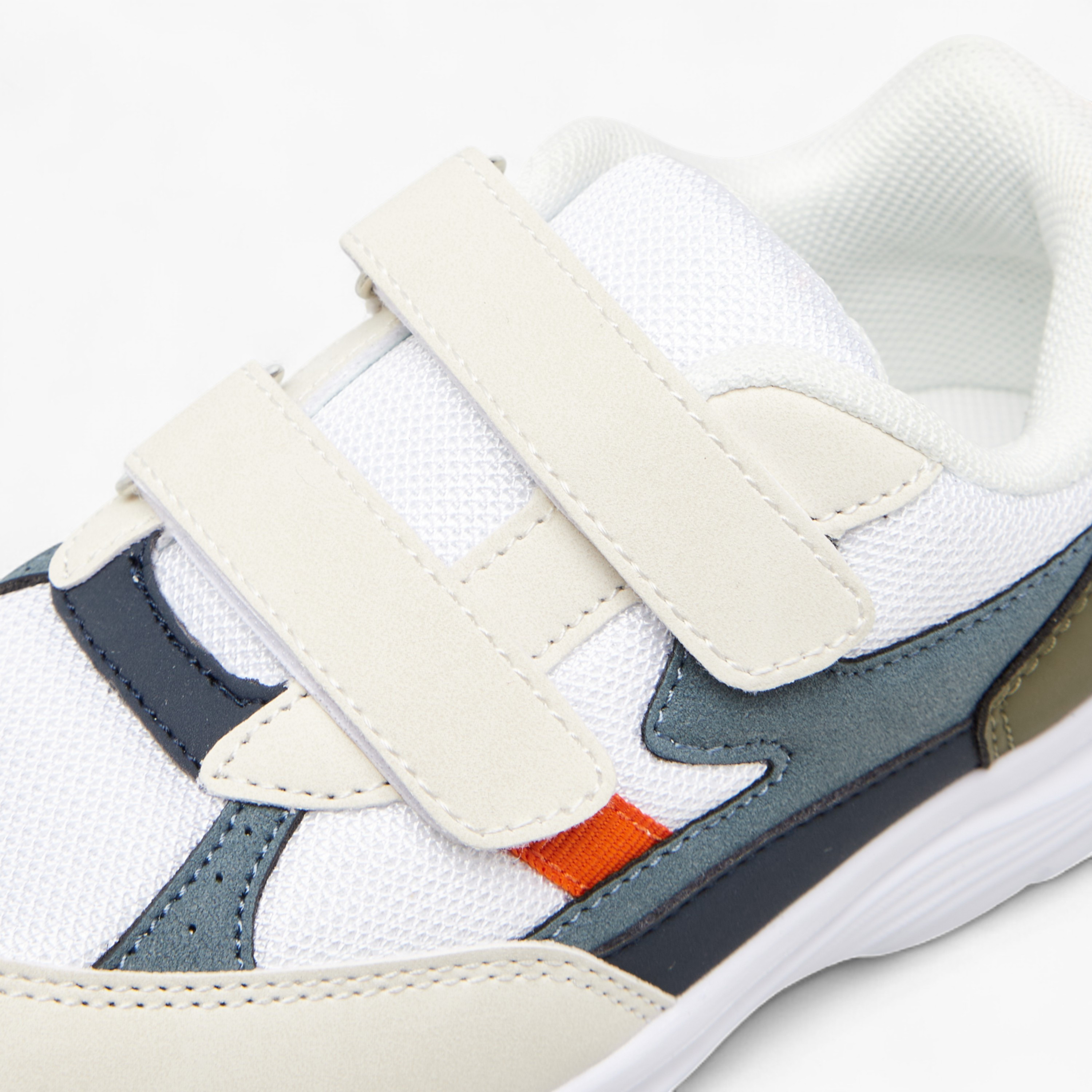 حذاء سنيكرز بشريط إغلاق لاصق للأولاد من إل بي إل من شو إكسبريس-boys-shoes-sneakers-image-4