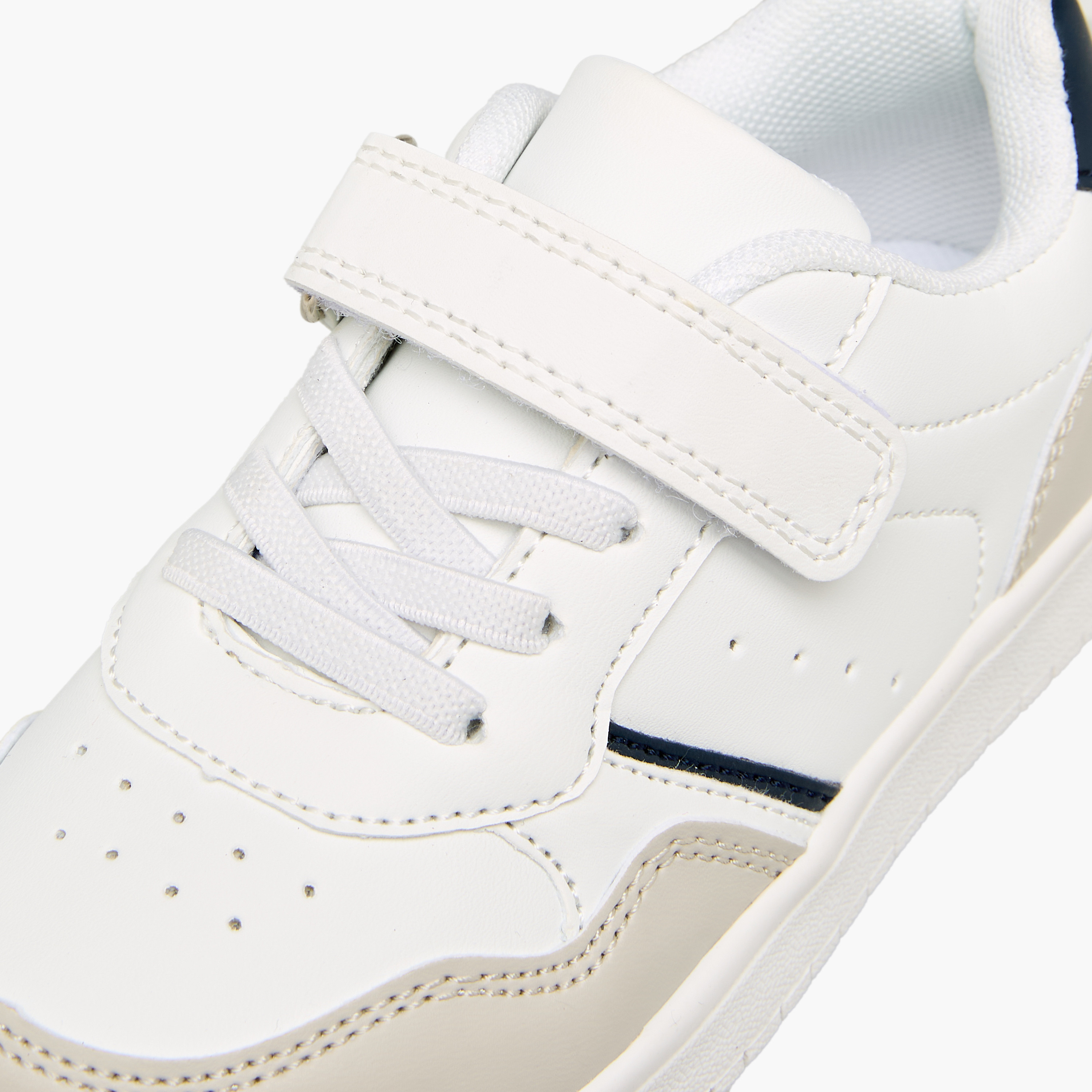 حذاء سنيكرز بشريط إغلاق لاصق للأولاد من إل بي إل من شو إكسبريس-boys-shoes-sneakers-image-4