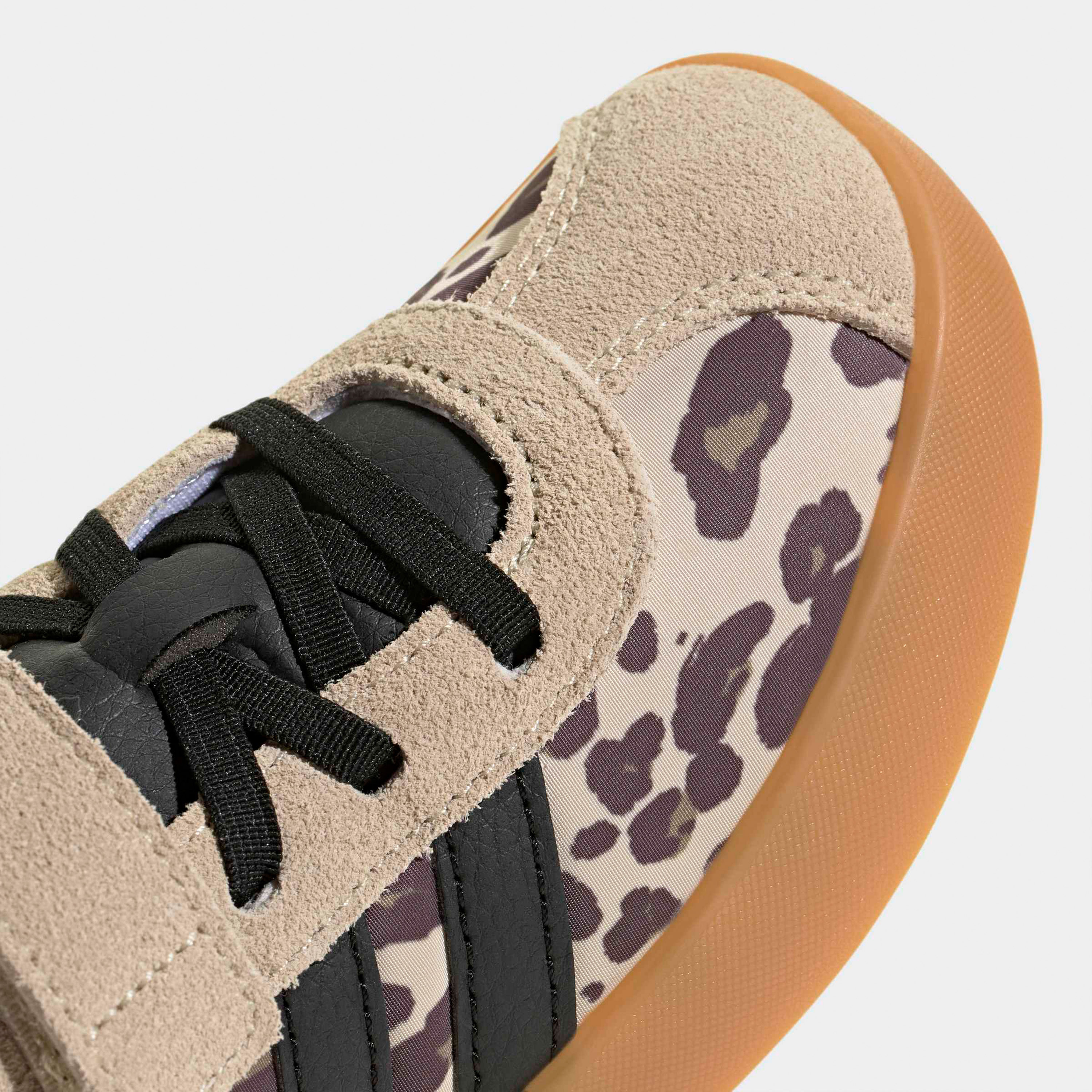 حذاء سنيكرز بطبعات حيوانات وشريط إغلاق للبنات من أديداس-girls-shoes-sneakers-image-6