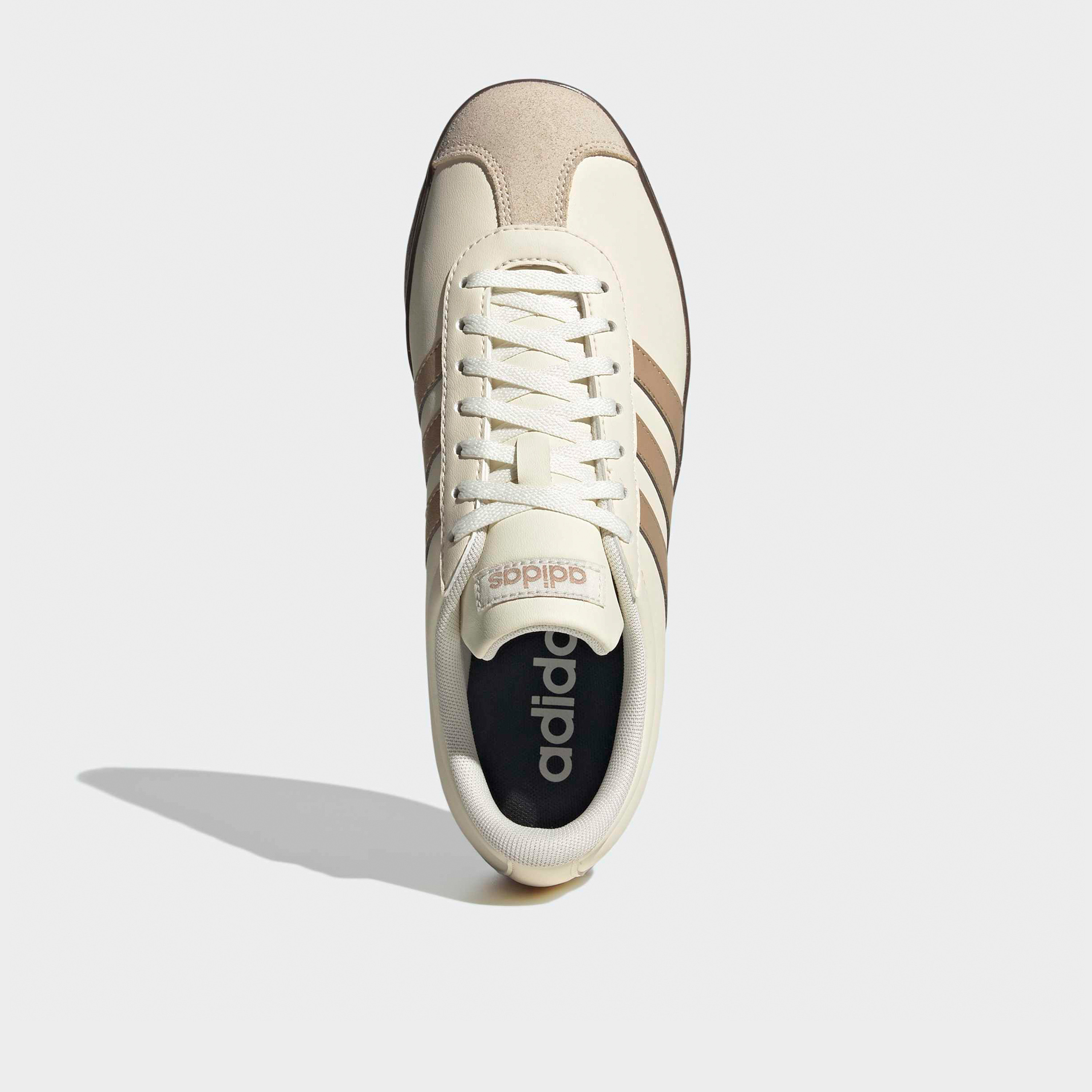 حذاء سنيكرز بطول الكاحل ورباط إغلاق في إل كورت بيس للنساء من أديداس-sports-women-shoes-image-3