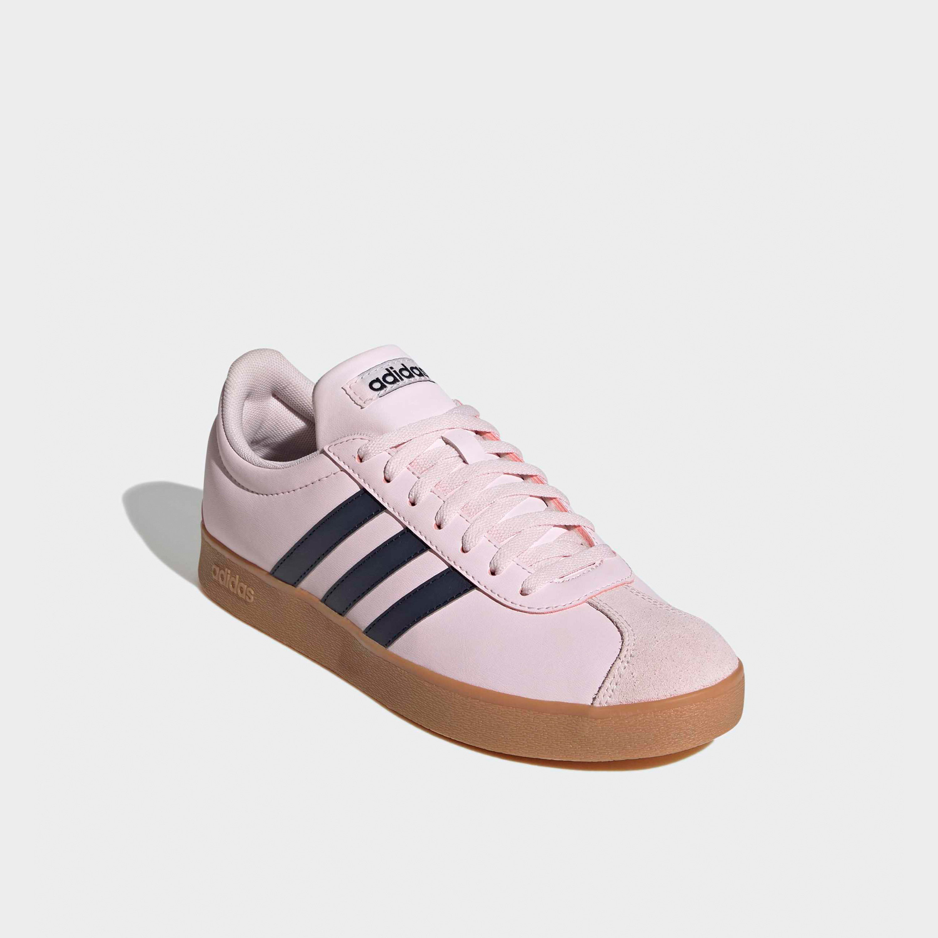 حذاء سنيكرز بطول الكاحل ورباط إغلاق في إل كورت بيس للنساء من أديداس-women-shoes-sneakers-image-1