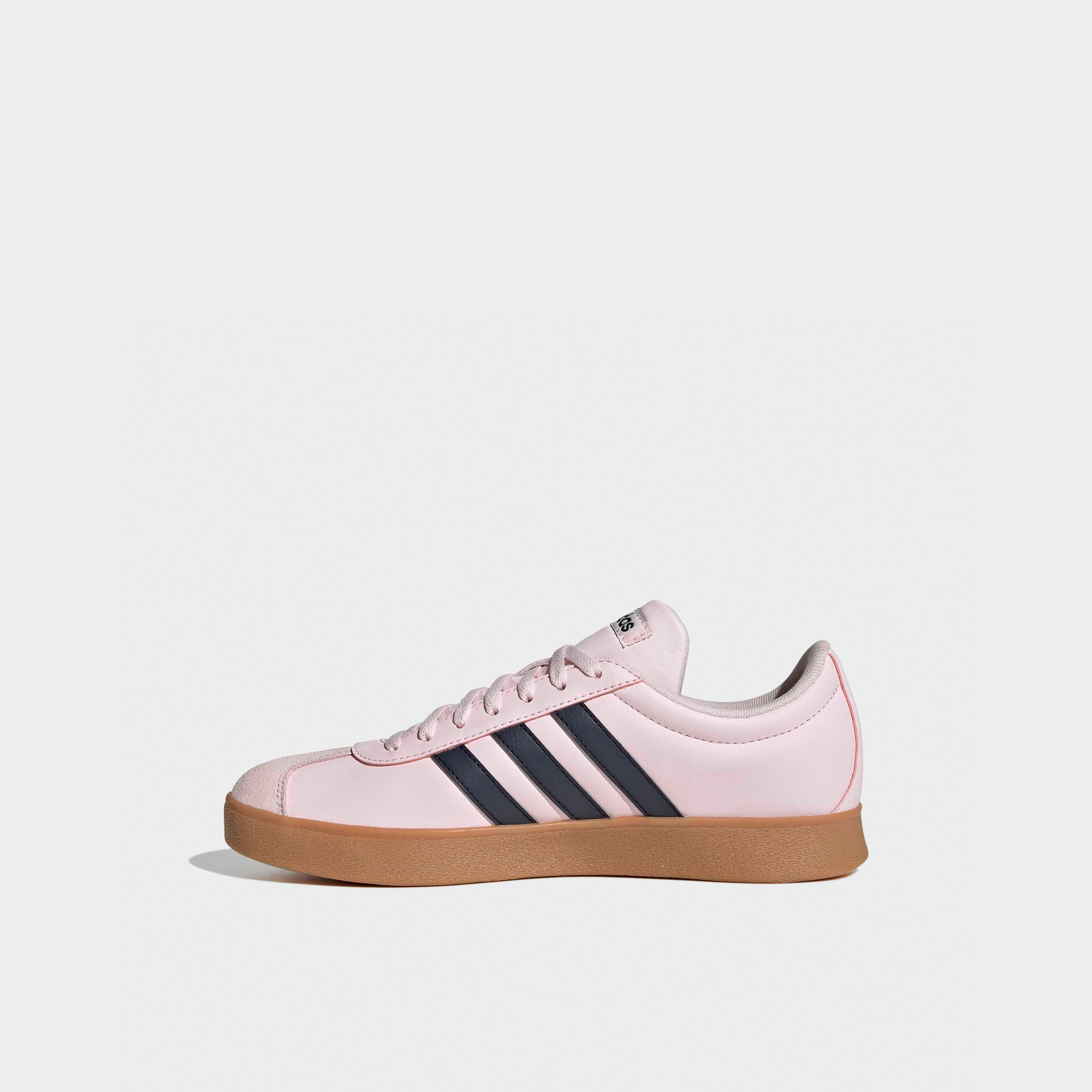 حذاء سنيكرز بطول الكاحل ورباط إغلاق في إل كورت بيس للنساء من أديداس-women-shoes-sneakers-image-4