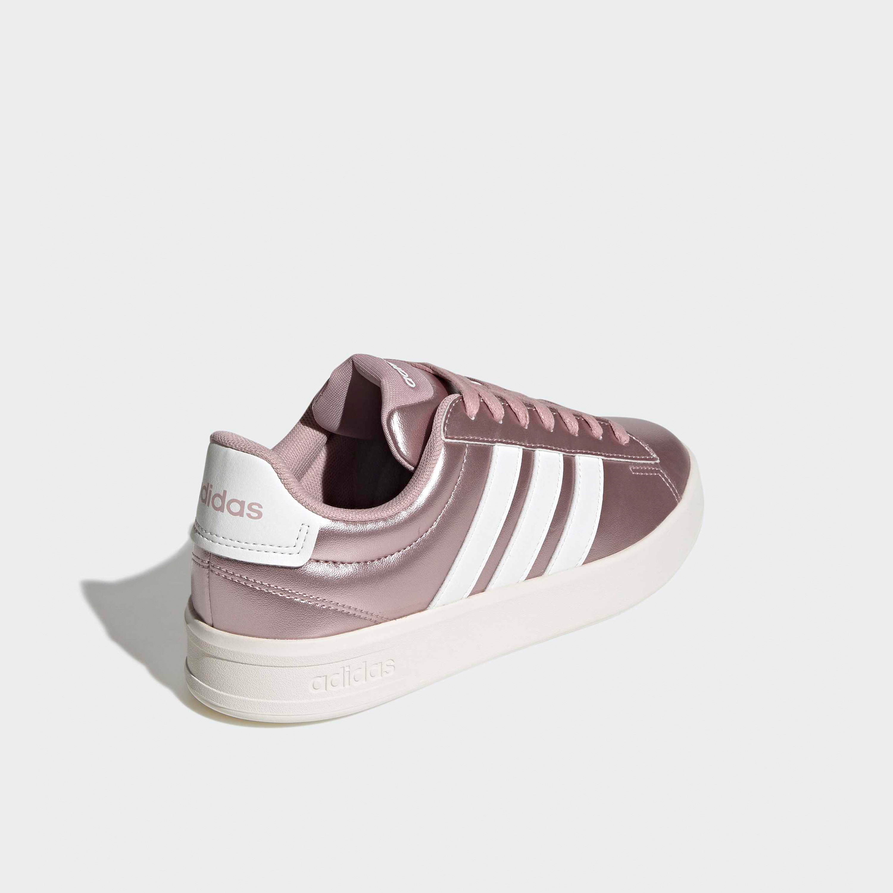 حذاء سنيكرز طول الكاحل برباط إغلاق جراند كورت 3.0 للنساء من أديداس-sports-women-shoes-image-7