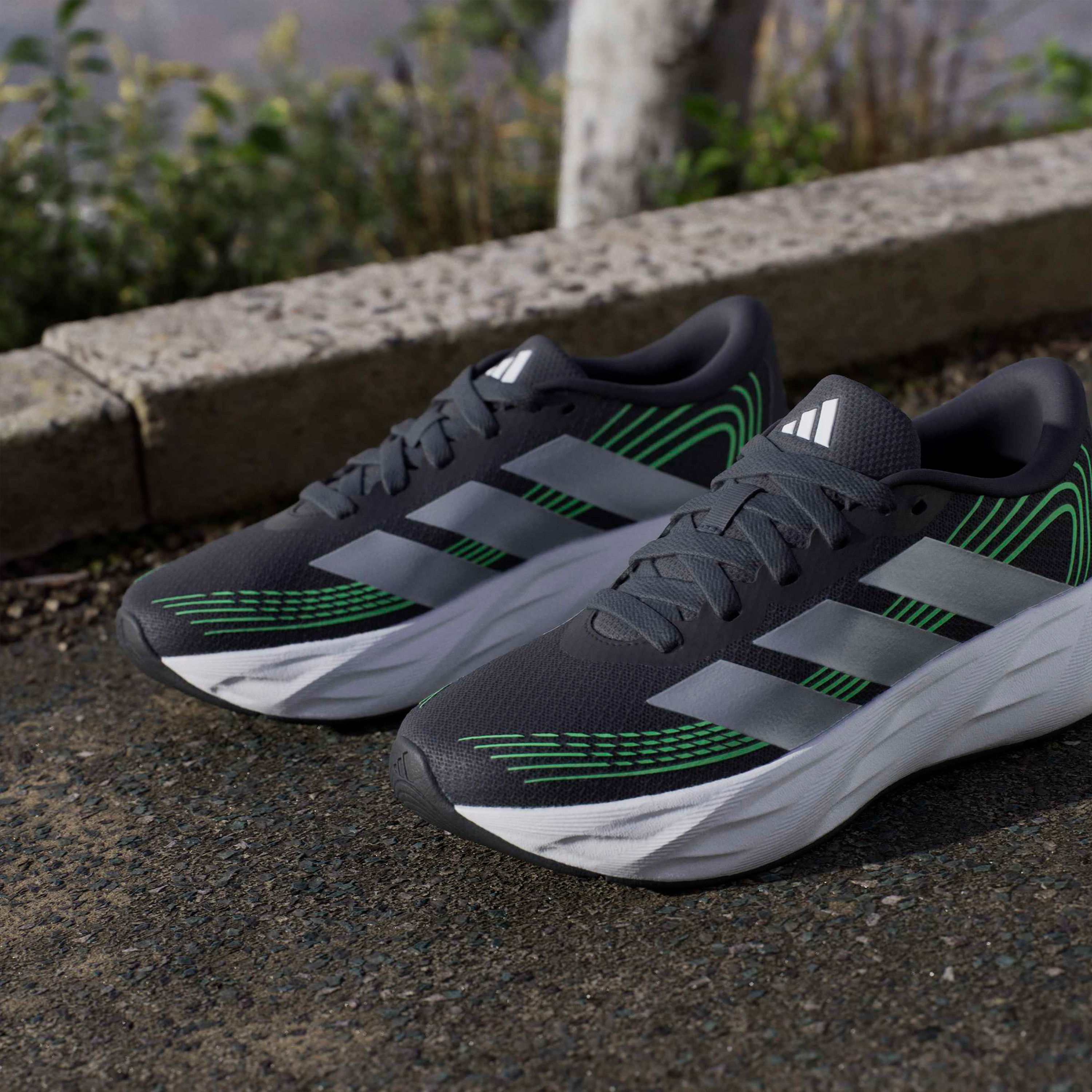 حذاء جري مخطط برباط جلاكسي 8 للأولاد من أديداس-sports-boys-shoes-image-13