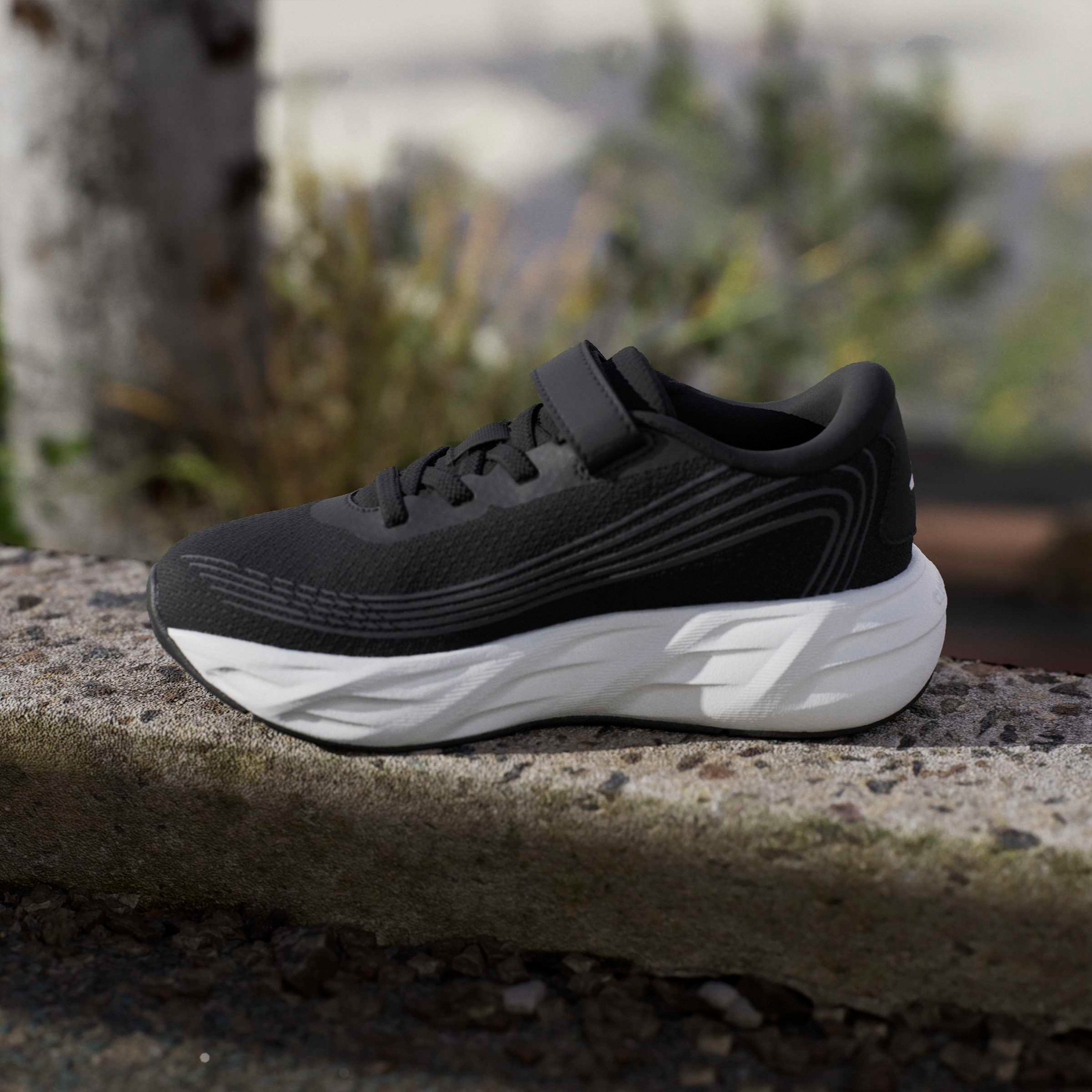 حذاء جري بشريط إغلاق لاصق جالكسي 8 إي إل للأولاد من أديداس-girls-shoes-sneakers-image-10