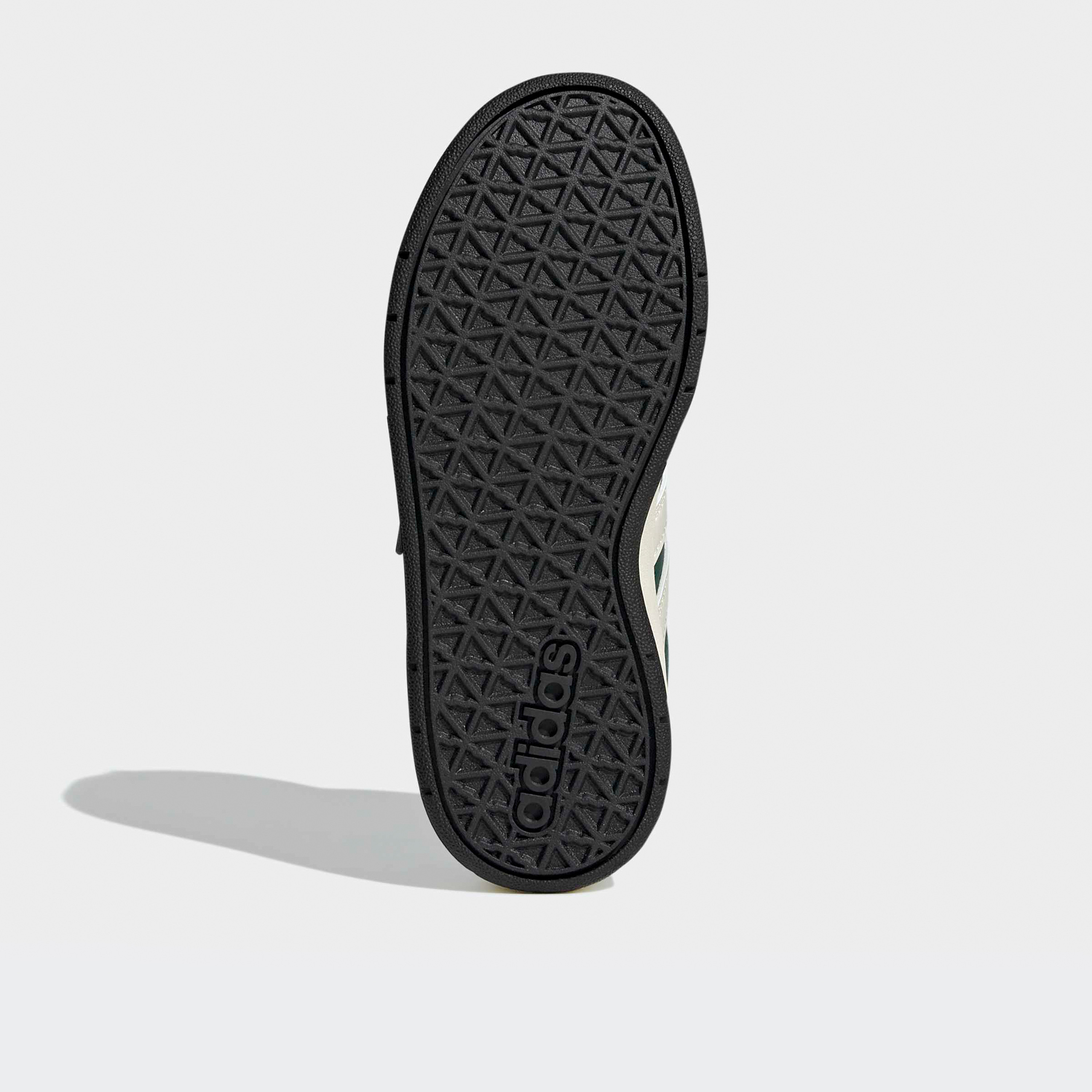 حذاء بريكبيس بشريط إغلاق لاصق للأولاد من أديداس-sports-boys-shoes-image-4