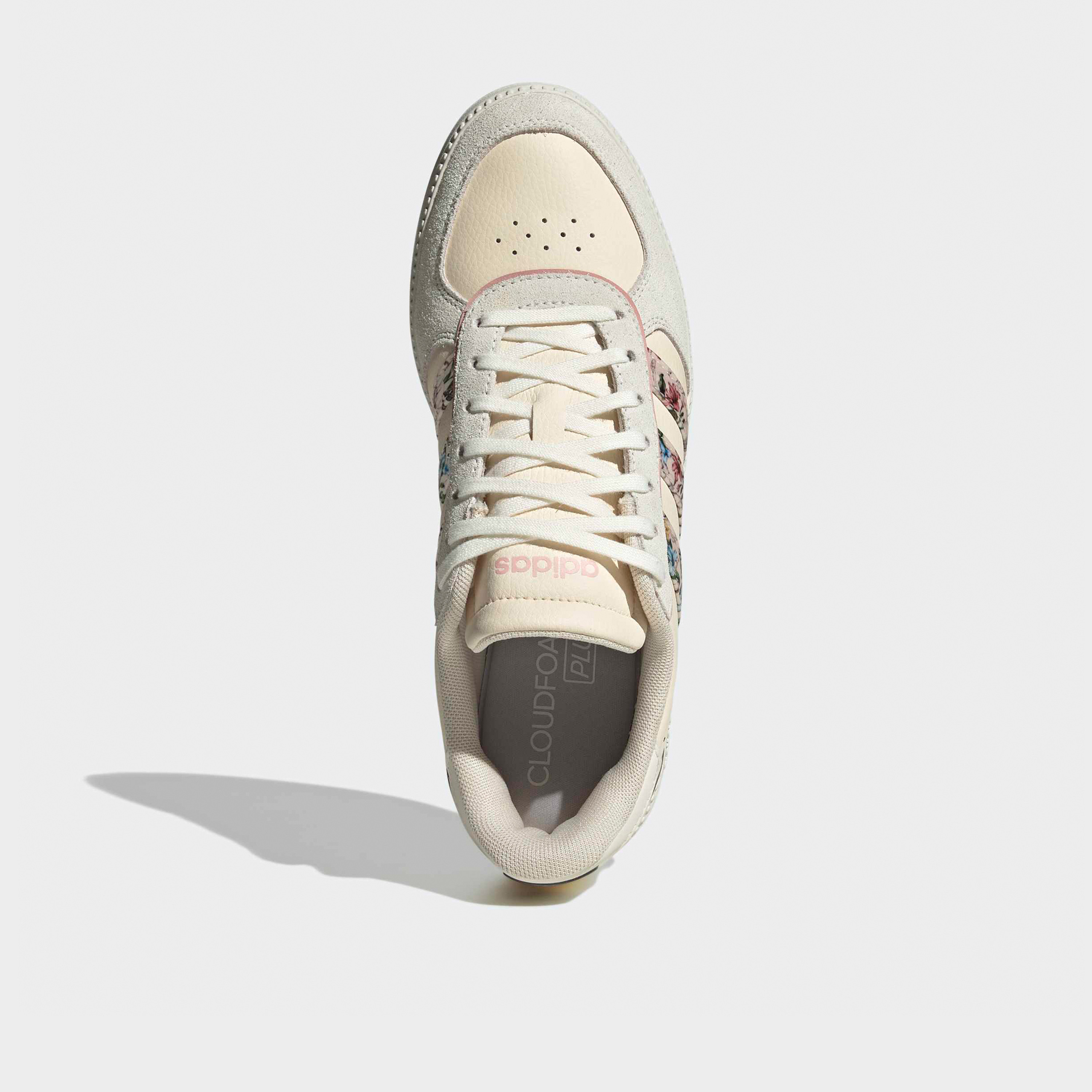 حذاء سنيكرز بطول الكاحل وشريط إغلاق لاصق بريكنت للنساء من أديداس-sports-women-shoes-image-3