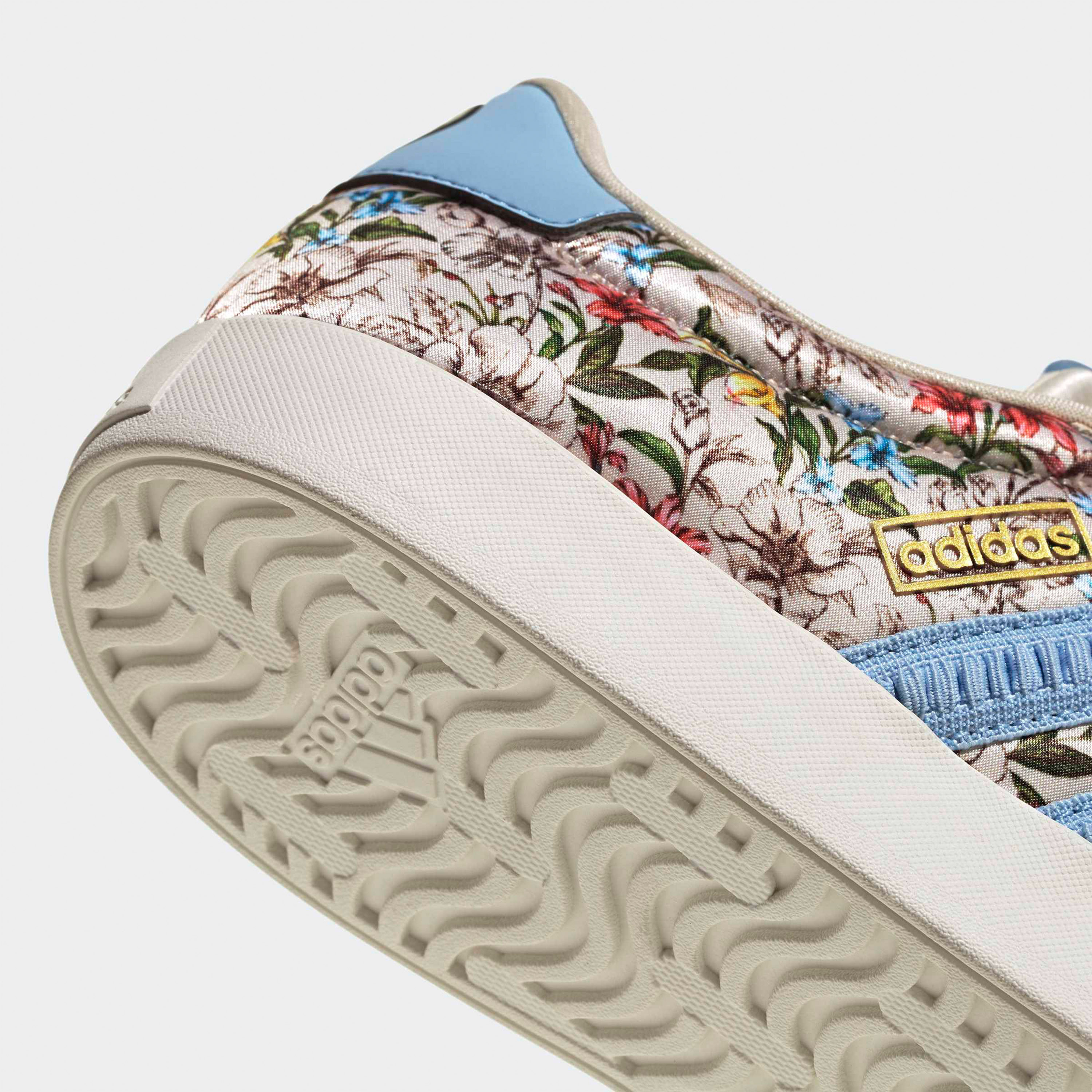 حذاء سنيكرز جلد للكاحل برباط إغلاق VL Court 3.0 للنساء من أديداس-women-shoes-sneakers-image-5